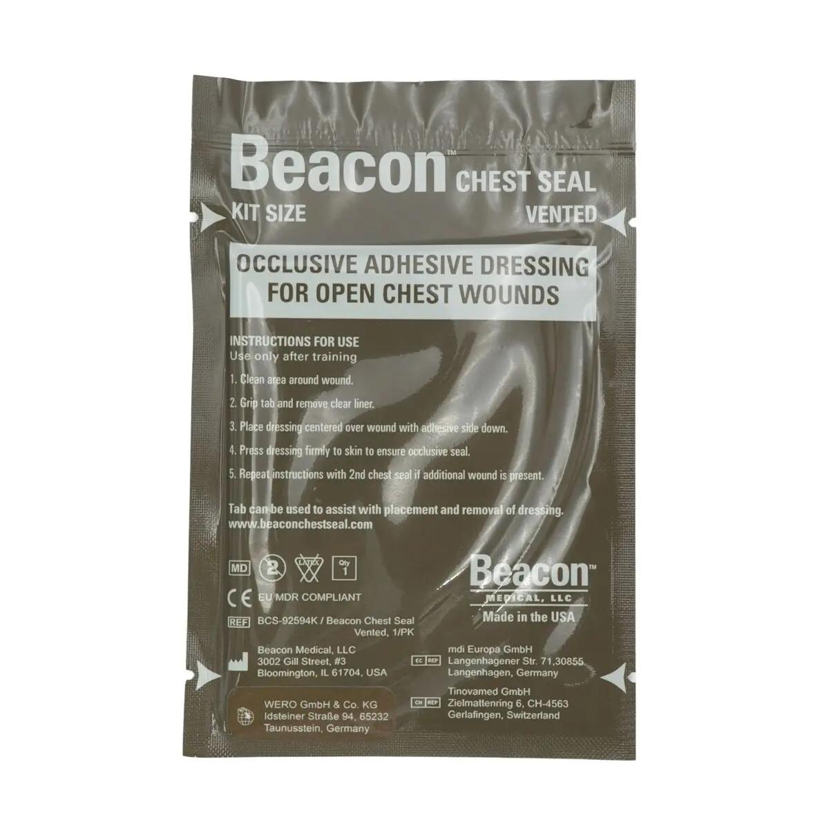 Die Vorderseite eines Beacon™ Chest Seal - vented, 1 Stk Pakets mit ventiliertem Siegel, klaren Anweisungen und medizinischem Hydrogel-Klebstoff.
