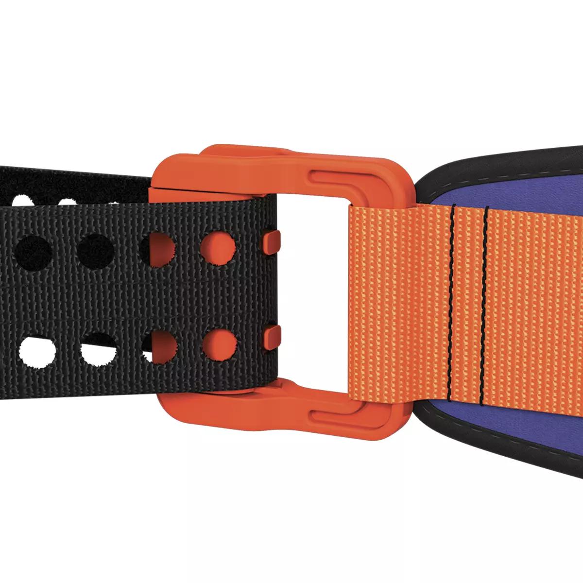 Großaufnahme eines SAM® Pelvic Sling II - Blau, Standard mit orangefarbener Schnalle, schwarzem Gurtband und lila Polster zur Stabilisierung bei Beckenfrakturen.