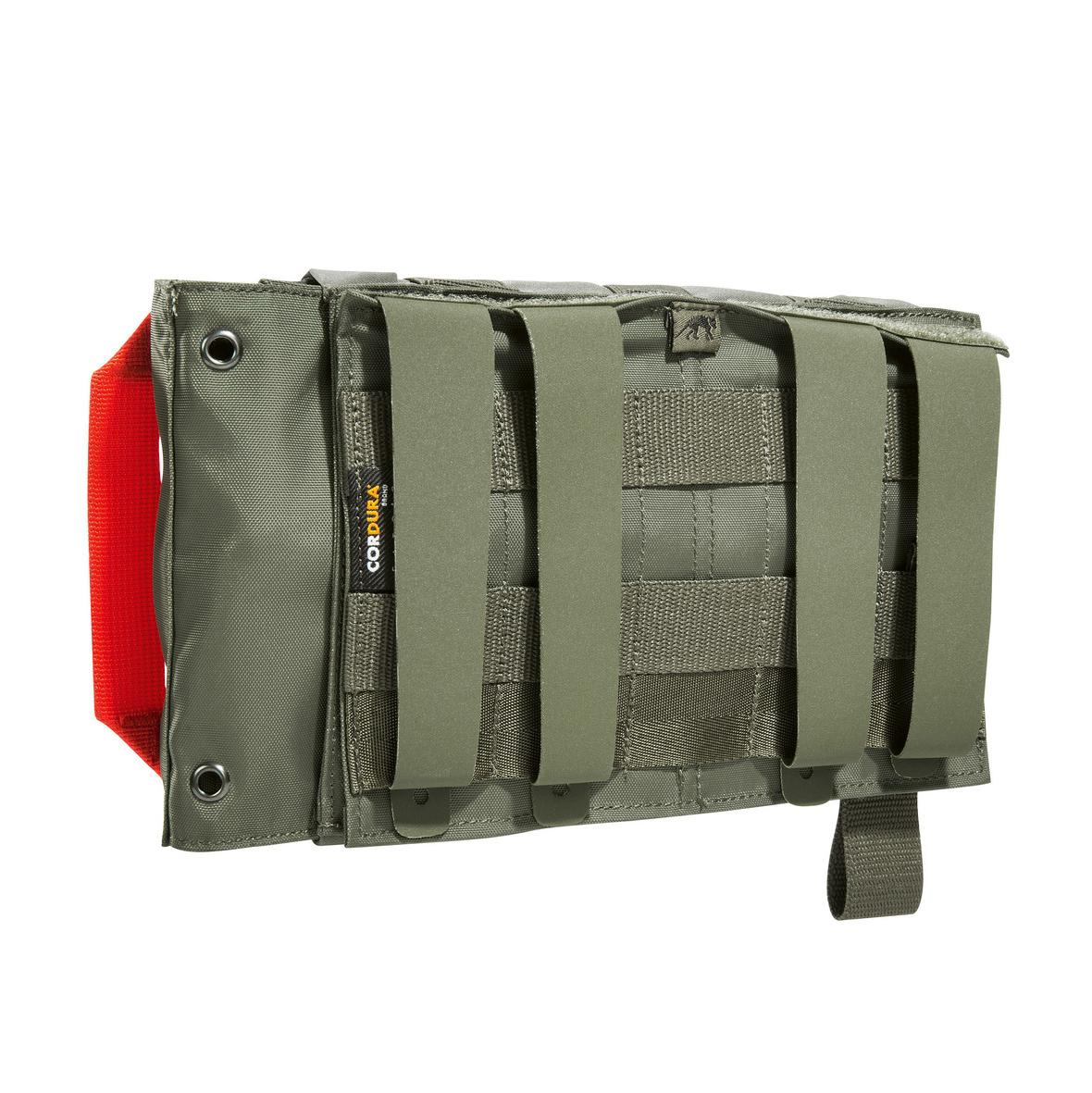 TT IFAK Pouch VL L IRR in leuchtend grün mit vier verstellbaren Canvas-Riemen, Hakenklettbefestigung und MOLLE-Flauschklett-Adapter seitlich profiliert.