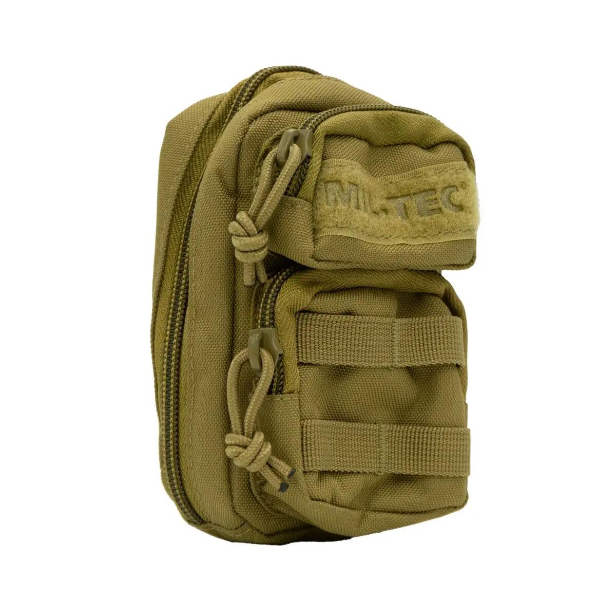Olivengrüne, taktische Tasche mit Zippern, verstellbaren Riemen und dem Schriftzug "MILTECH" für hohe Funktionalität und Langlebigkeit.