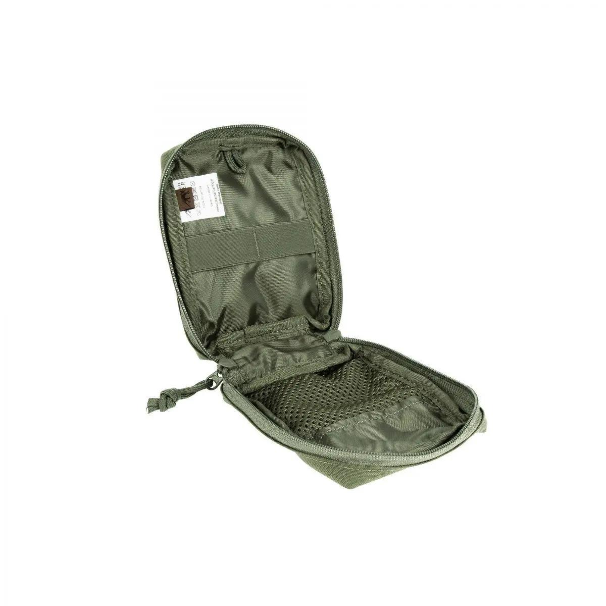 Olivegrüne TT Tac Pouch 1.1 mit zwei Fächern, großer Öffnung, Zipper, Meshfach und verstellbarem Tragegurt, 15 x 10 x 4 cm.