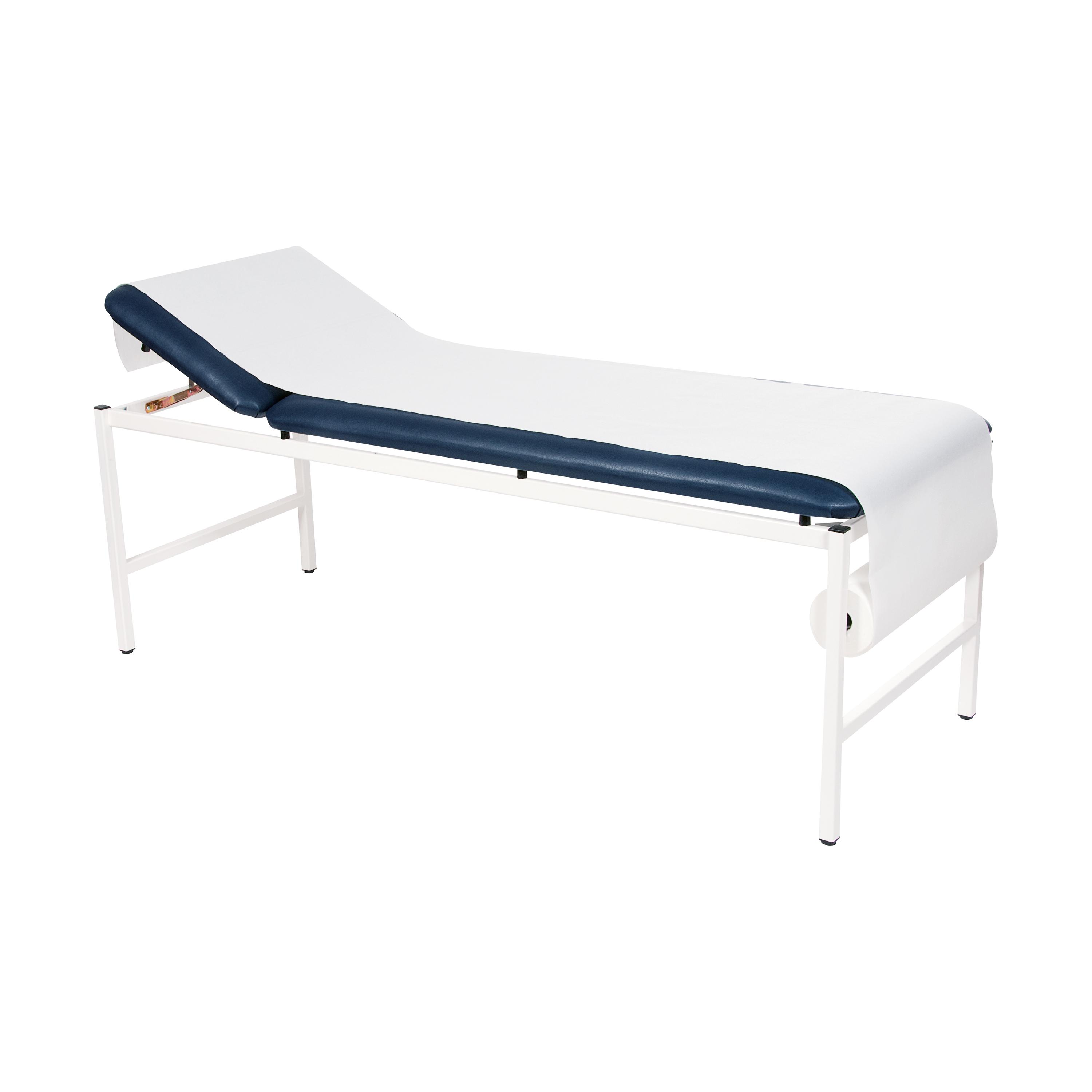 Behandlungsbank mit blau gepolsterter Liegefläche, weißen Papierrollenhaltern an der Seite und am Fußende sowie stabilem weißem Gestell.
