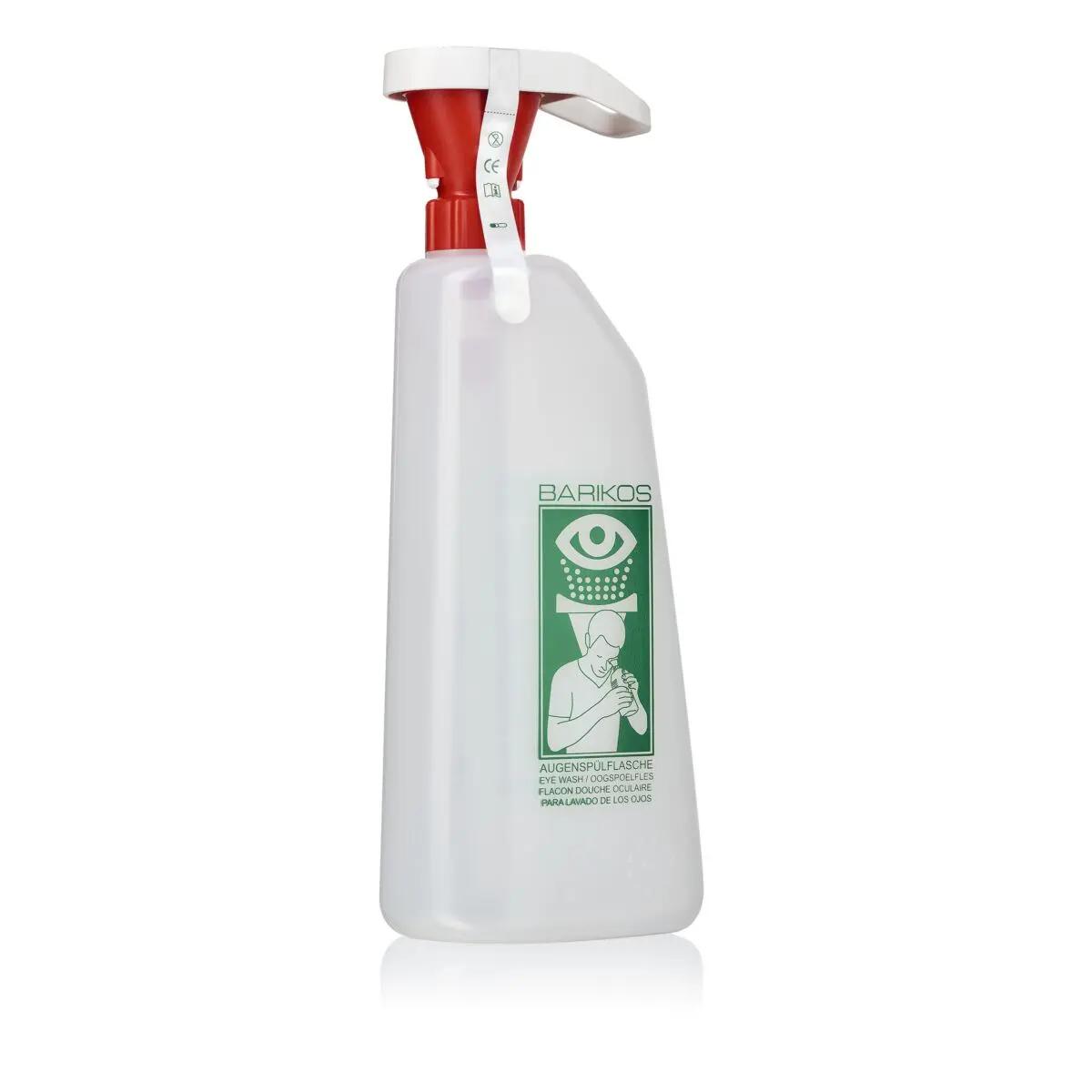 Eine Augenspülflasche Barikos KS, 620 ml mit grünem Etikett und rotem Sprühkopf zeigt die Anwendung zur Augenspülung.