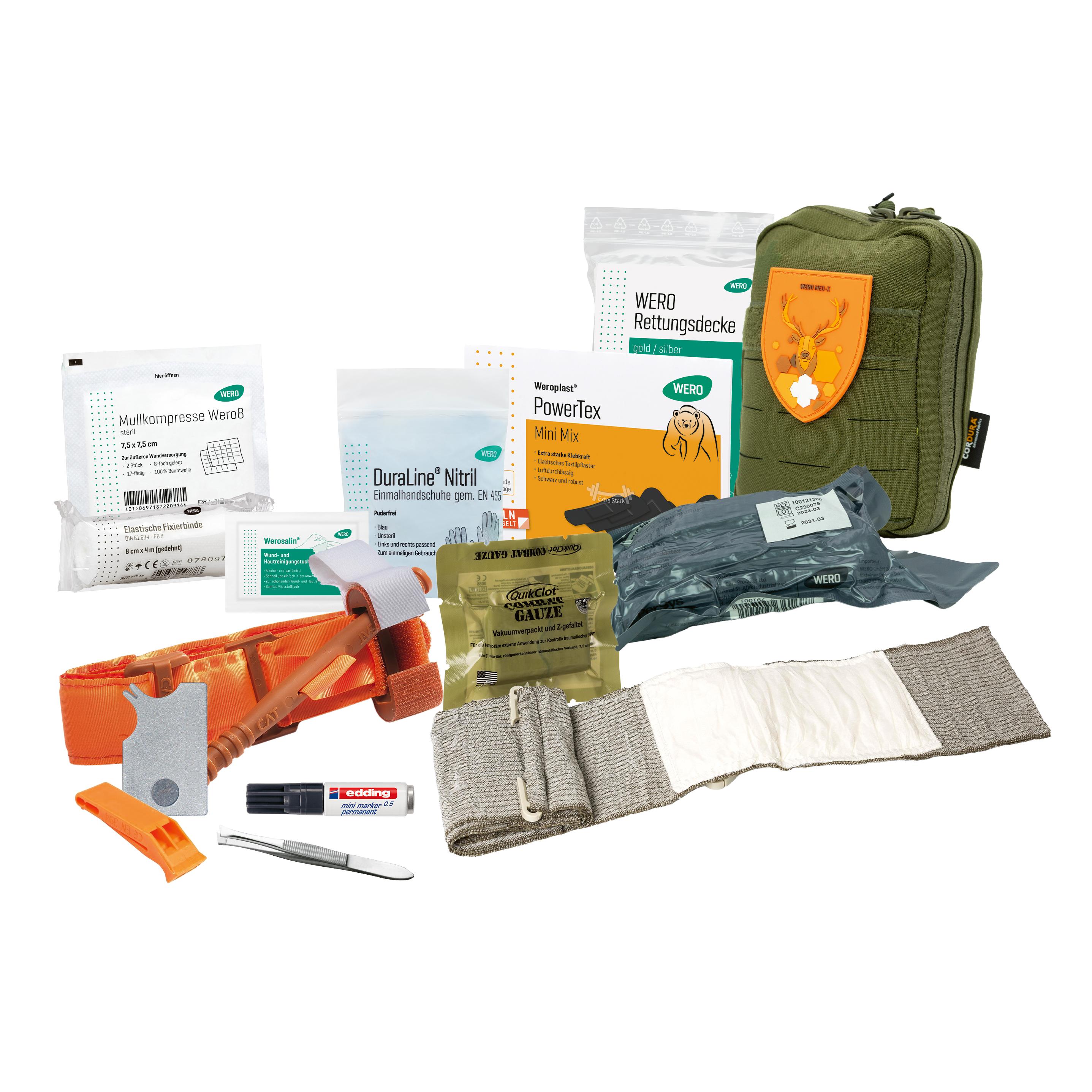 Grünes WERO MED-X Hunter Medic Pack - Advanced geöffnet, zeigt Bandagen, QuikClot Combat Gauze und verschiedene orangefarbene Erste-Hilfe-Werkzeuge.