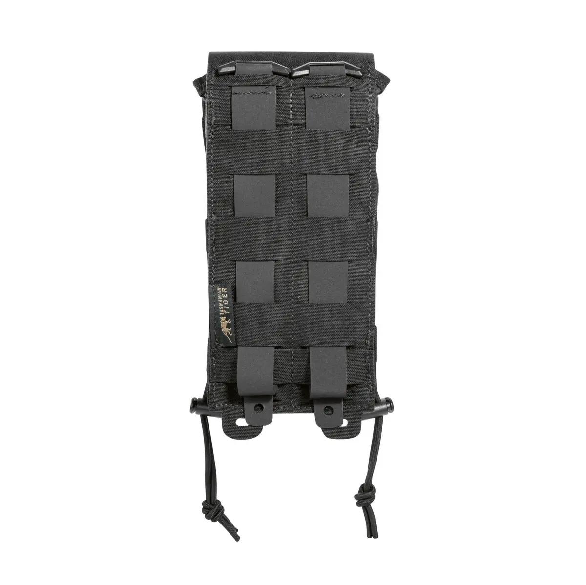 Schwarze TT IFAK Pouch Vertical aus robustem Gewebe mit rechteckigen Nähten, vier justierbaren Riemen und zwei abstehenden Kordeln unten.