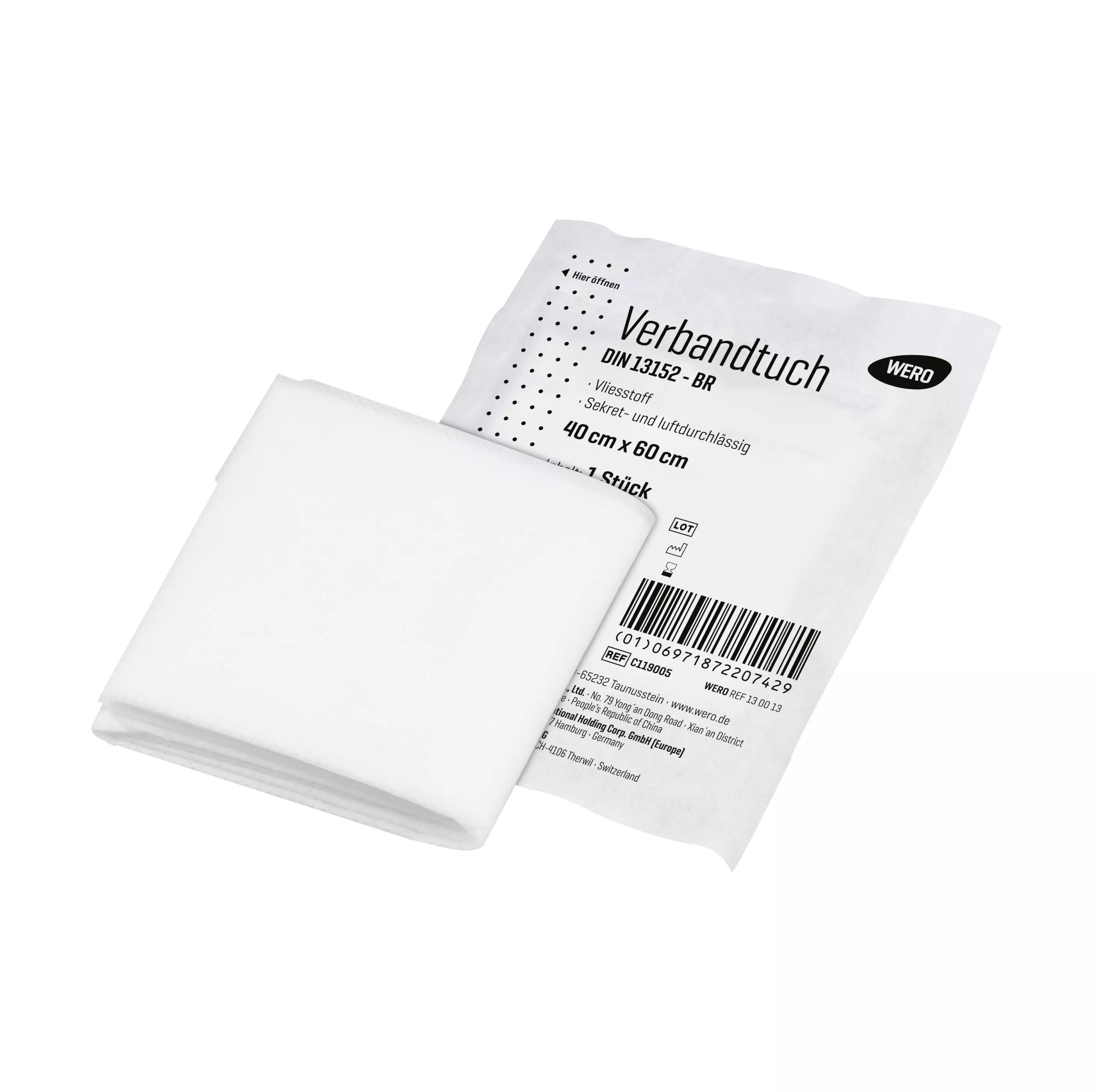 Ein gefaltetes Verbandtuch DIN 13152, steril, 40 cm, liegt neben einer ungeöffneten Verpackung mit Details zur druckfreien Abdeckung großer Wunden.