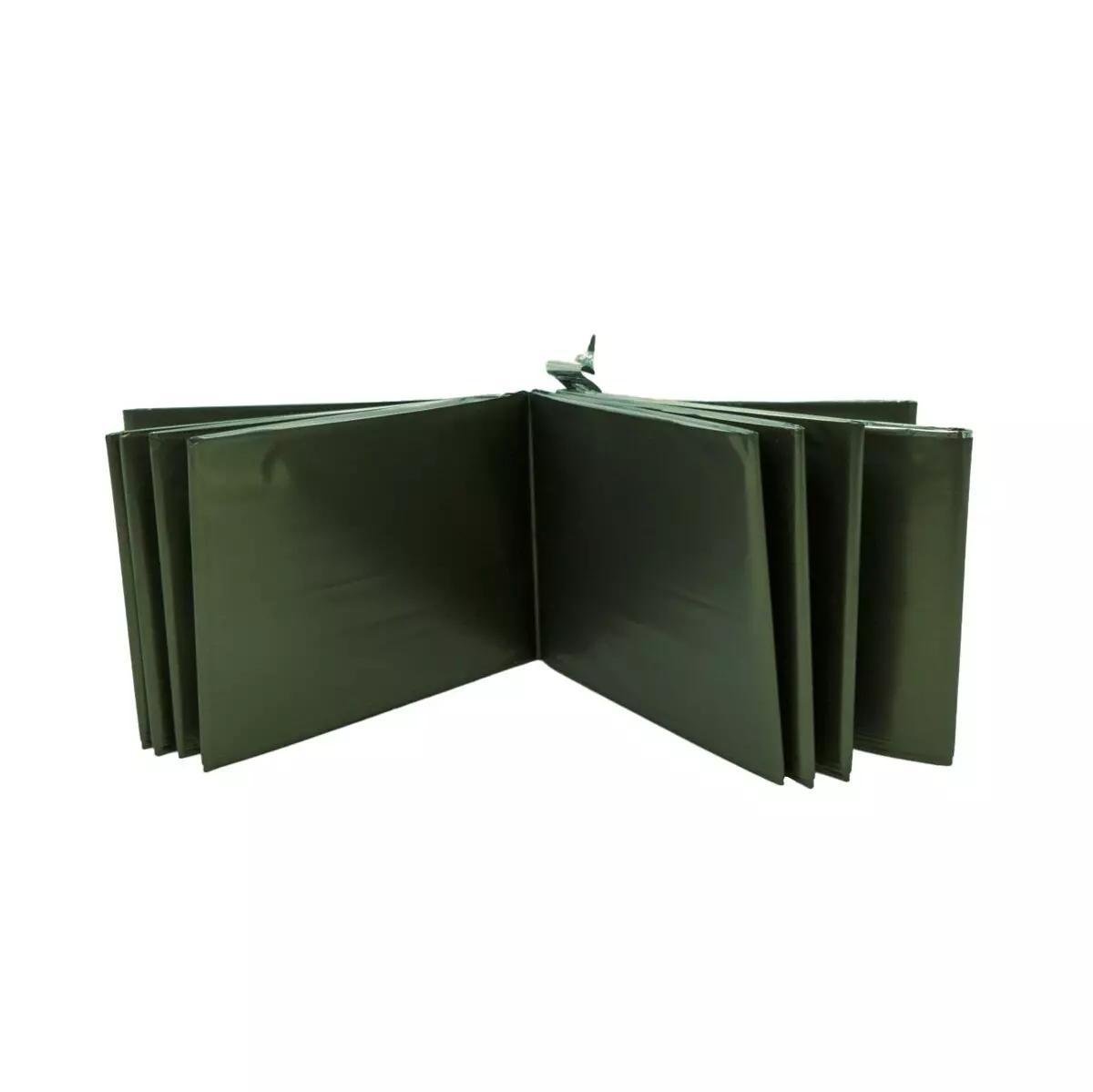 Ein zusammengefaltetes, rechteckiges Paket der WERO MED-X® Rettungsdecke aus flexiblem, leichtem Material und grüner Umreifung.