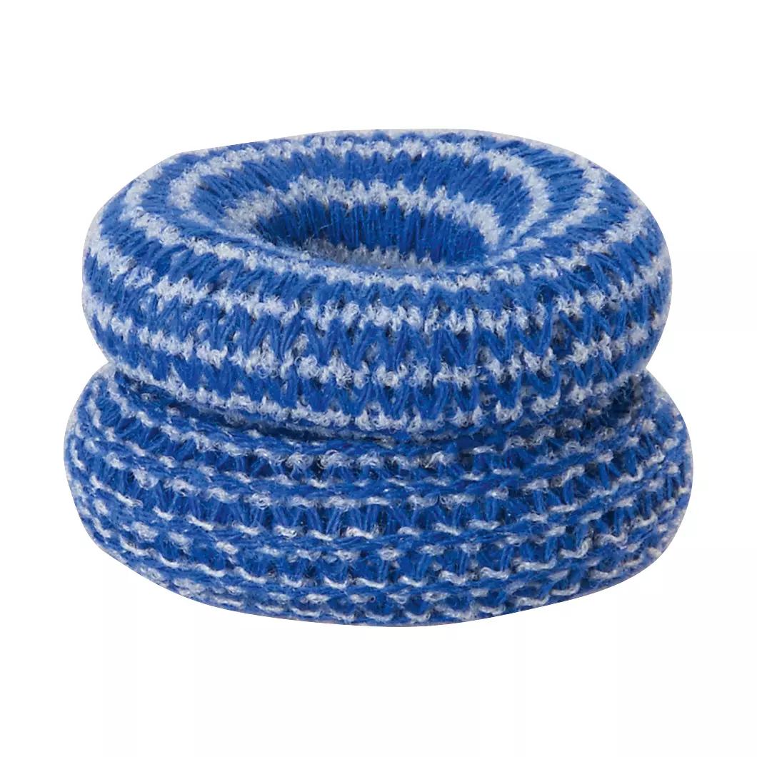 Ein WERO FingerFriend Schlauchverband in kräftigem Blau aus elastischer Baumwolle mit zwei unterschiedlich strukturierten Lagen und zentraler Öffnung.