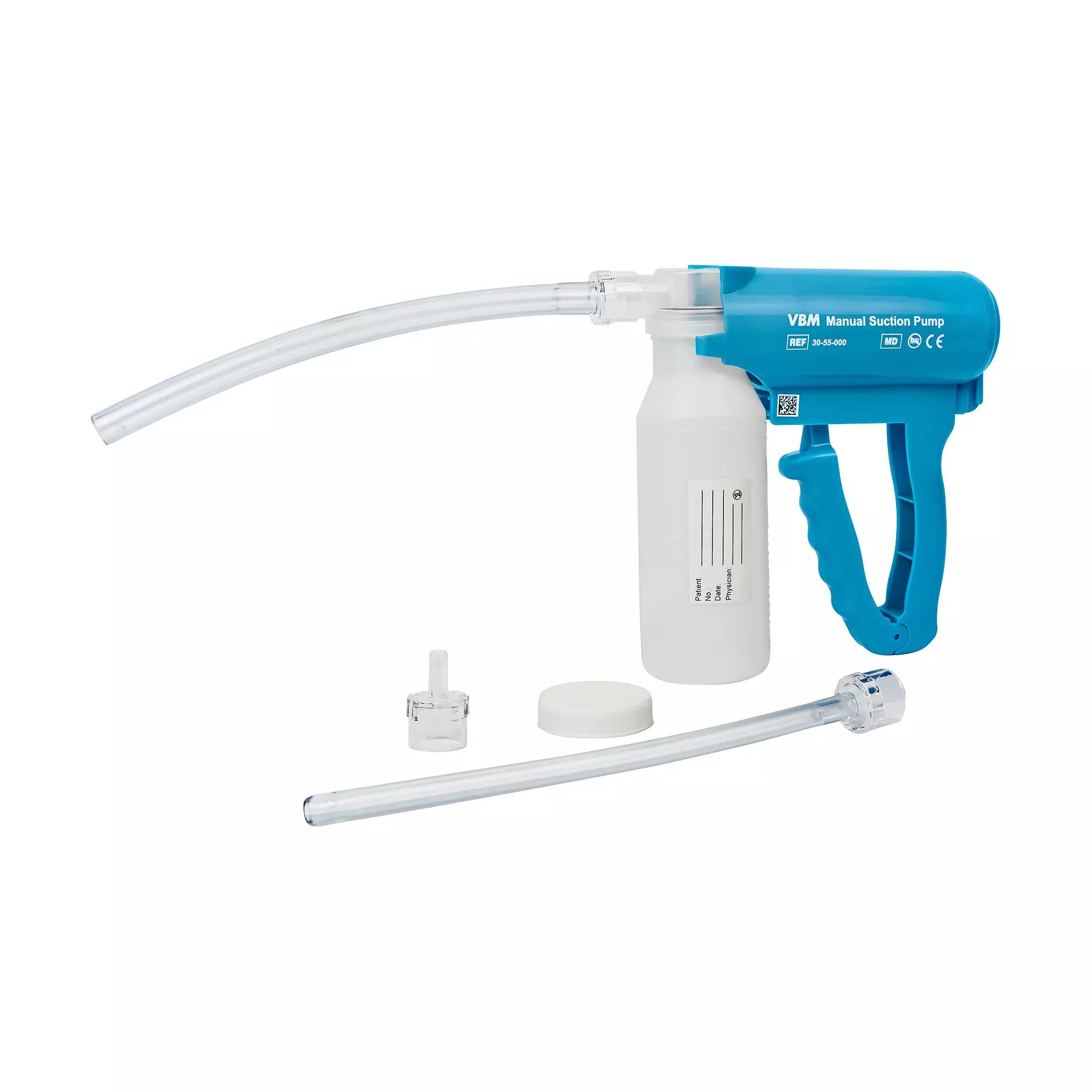Handabsaugpumpe mit blauem Griff, durchsichtigem Gehäuse, weißem Schlauch, Einmal-Behälter und kleinem Trichter für die effektive Flüssigkeitsentfernung.