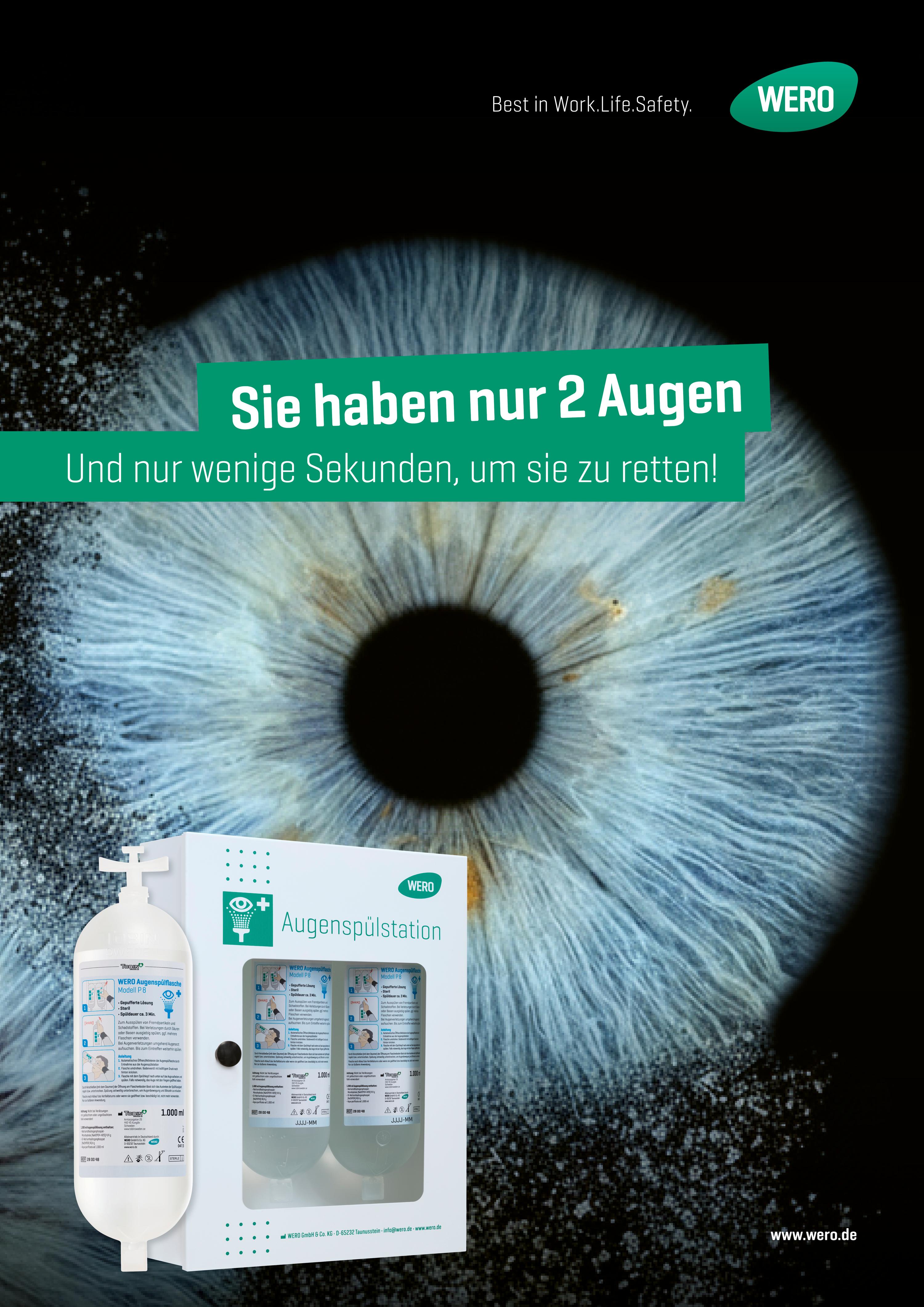 Großes blaues Auge mit hervorgehobener Pupille, Werbeslogan für Augenspülstation, WERO Logo und Webadresse unten rechts.