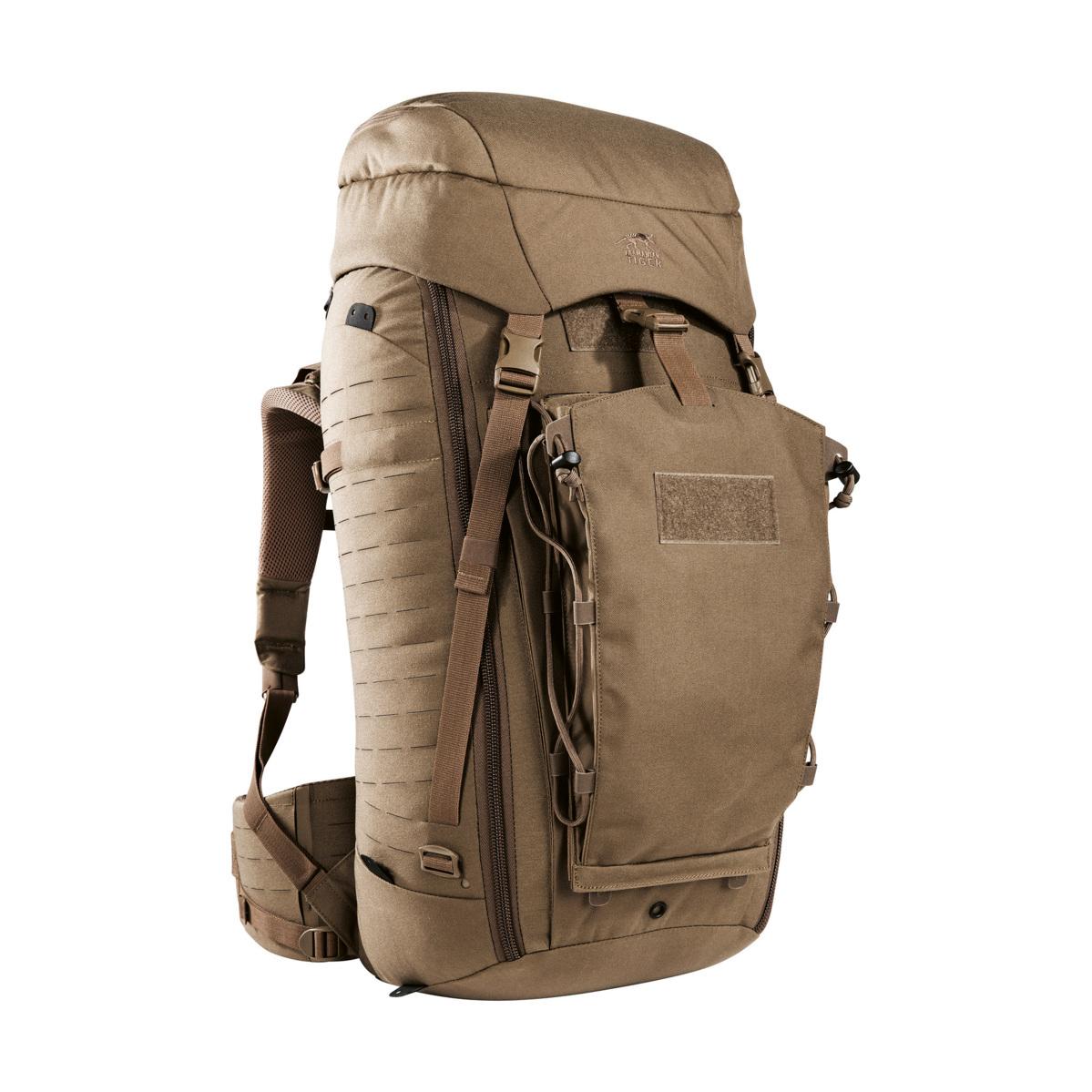 TT Modular Pack 45 Plus, beiger taktischer Rucksack mit komplett öffnender Front, höhenverstellbarem Deckel und MOLLE-Lasercut-Flächen auf Front und Seiten.