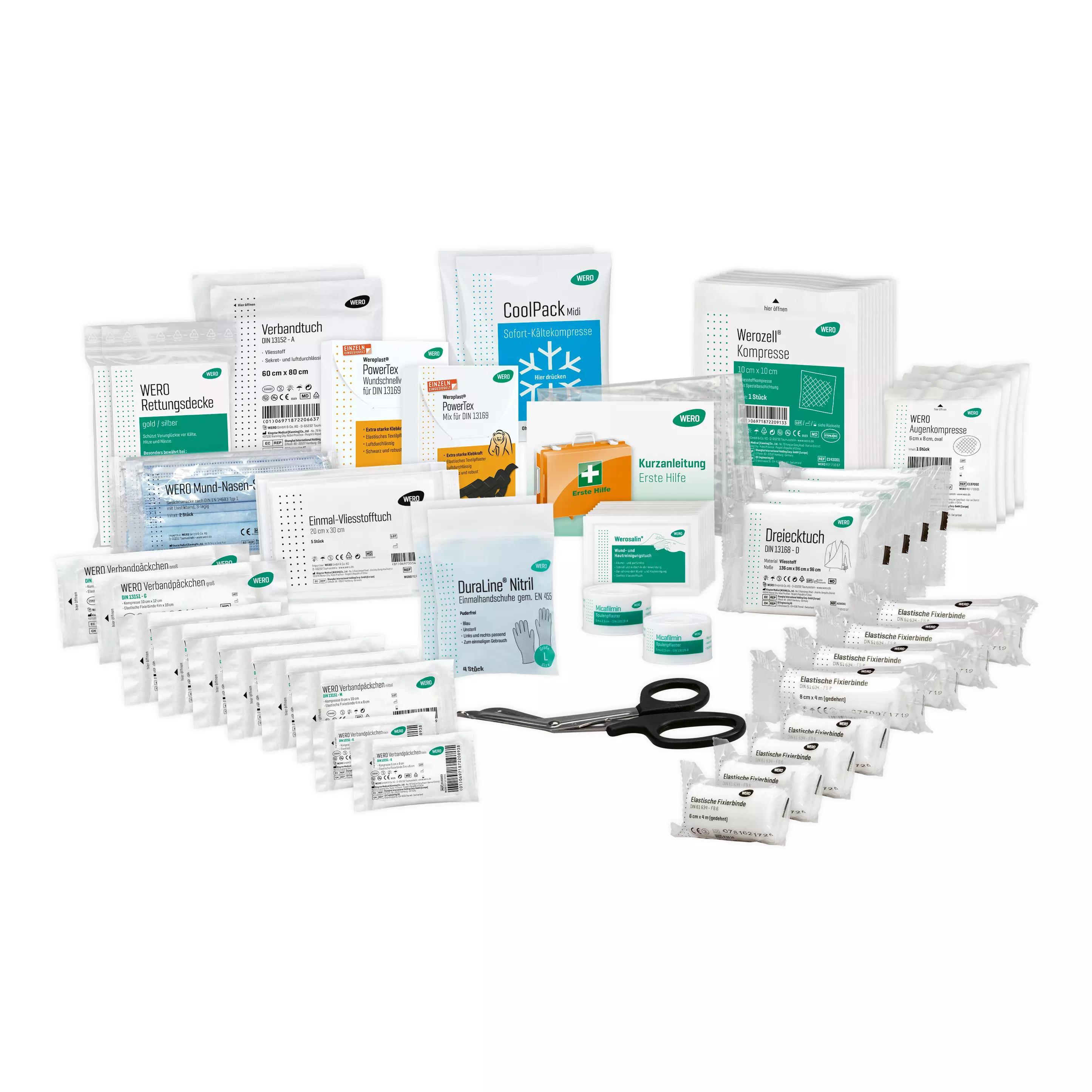 Mehrere einzeln verpackte Verbandmaterialien wie Bandagen, Kompressen und Desinfektionstücher aus der WERO Basis Füllung DIN 13169 mit Weroplast PowerTex werden übersichtlich angeordnet gezeigt.