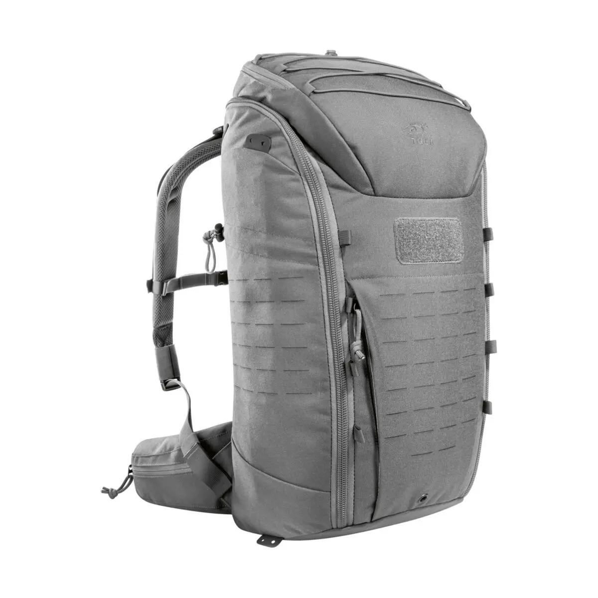TT Modular Pack 30 Rucksack mit komplett aufziehbarer Frontöffnung, MOLLE-Lasercut an Seiten und Front sowie individuellen Klettflächen innen.