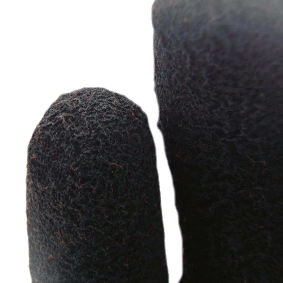 Zwei schwarze Kälteschutzhandschuh WERO Frosty aus dichter Materialstruktur mit aufgerauter Latexbeschichtung liegen nebeneinander, Finger leicht gebogen.