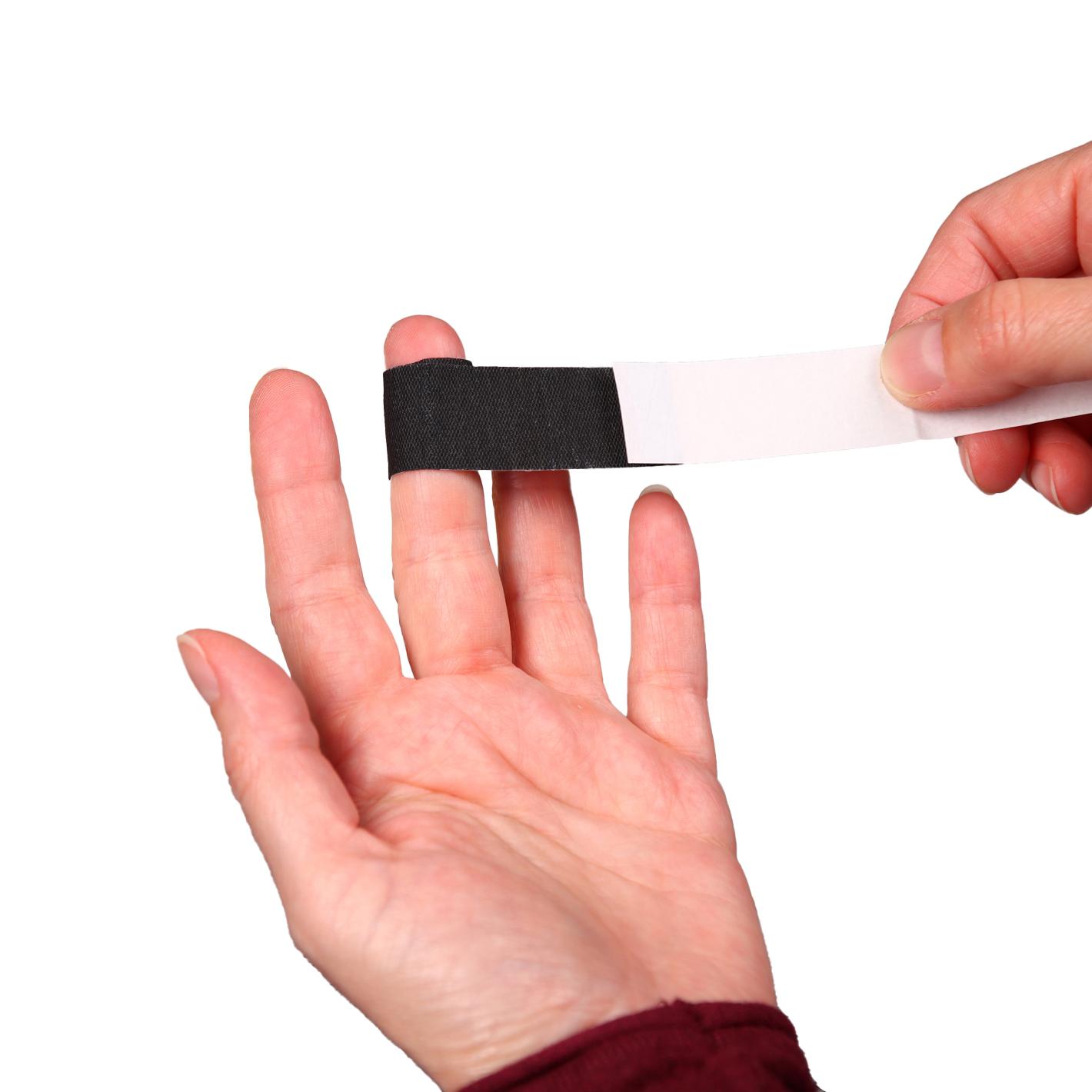 160700_PowerTex_Fingerpflaster_180x25mm_Anwendung_05