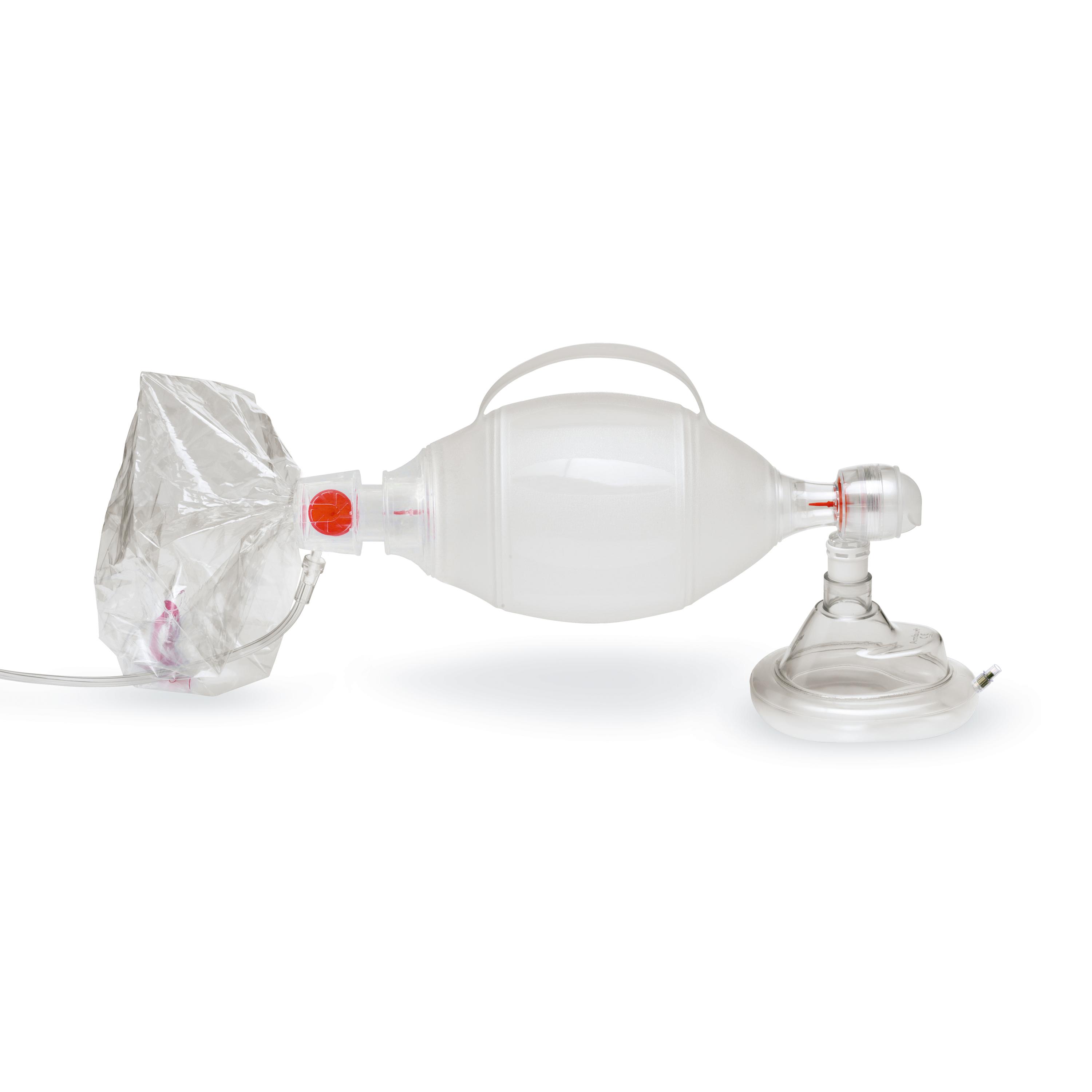 Ein Ambu® SPUR® II Einmal-Beatmungsbeutel für Erwachsene mit SafeGrip™-Oberfläche, Gesichtmaske sowie angesetztem Sauerstoffreservoir und Zuleitungsschlauch.