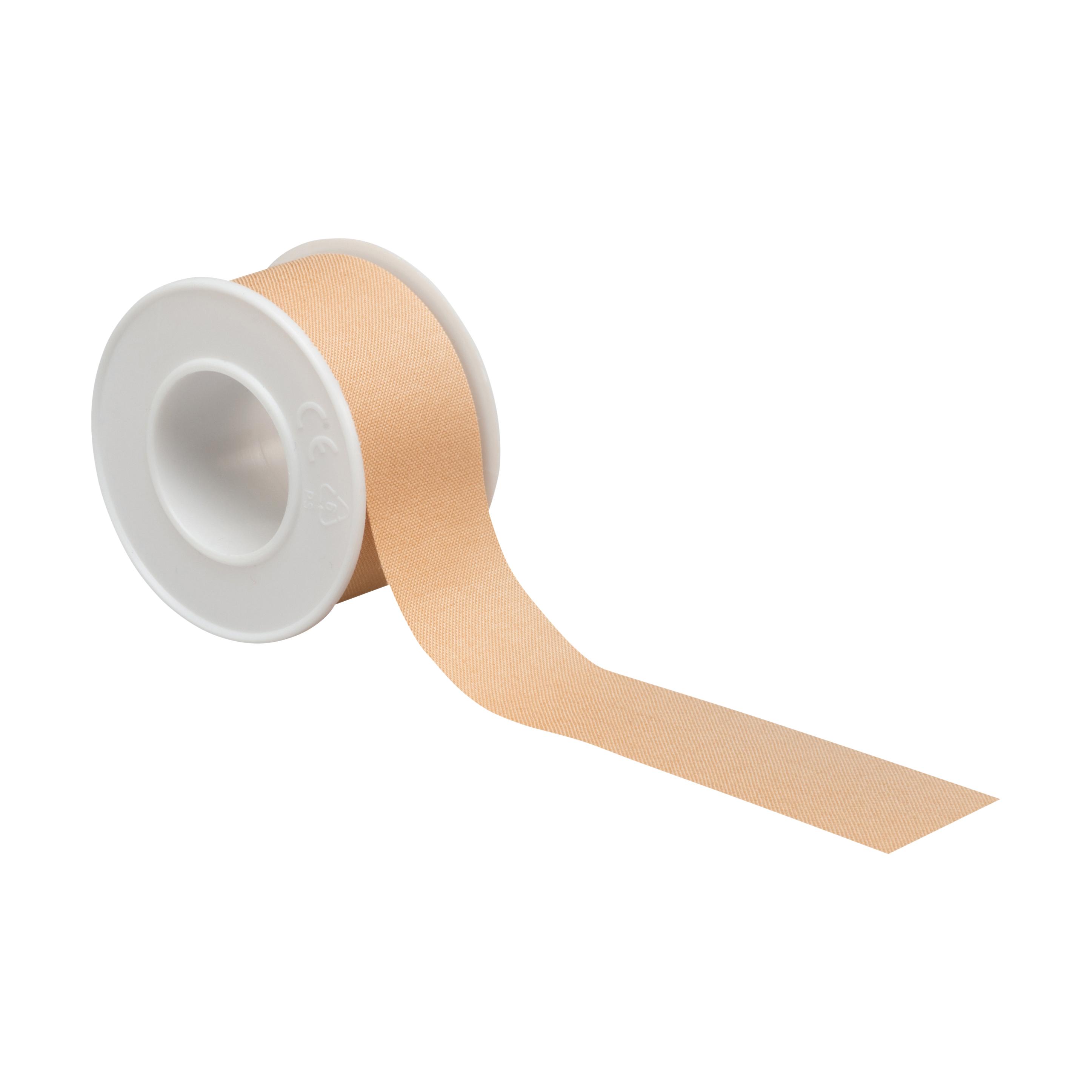 Eine Rolle Micaplast® -Spulenpflaster, textil - 2,5 cm, 5 m mit beigem, textilgewebe Pflasterband auf weißer Kunststoffspule.