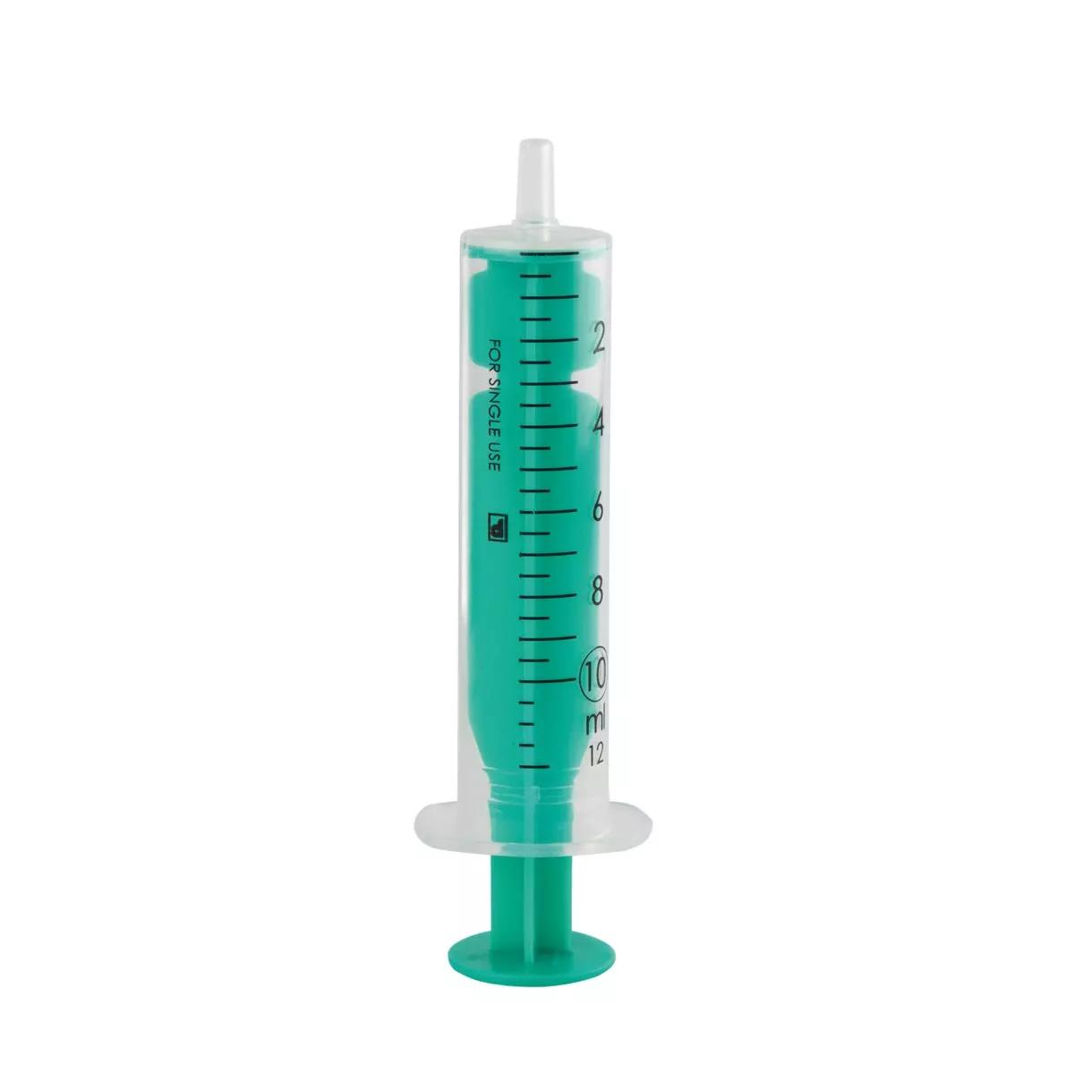 Eine Einmal-Spritze, steril – 80 Stk, 10 ml mit grünem Zylinder, gut lesbarer Skalierung und weißem Plunger wird unbenutzt dargestellt.