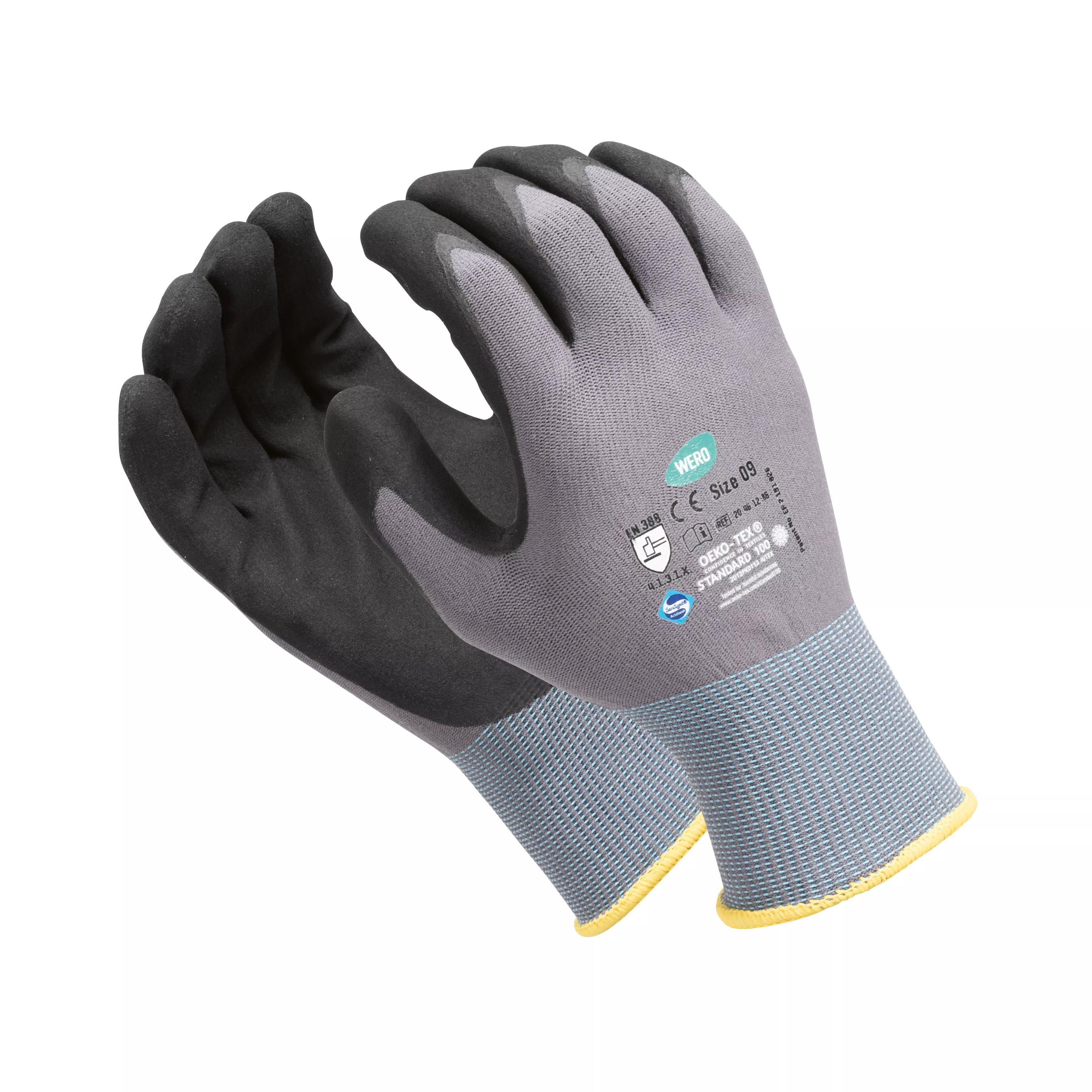 Grauer Montagehandschuh WERO WorkStar mit schwarzer Nitrilschaum-Beschichtung, gelbem Bündchen und grünem Logo, 12 Paar, Größe 7, fingergekämmt.