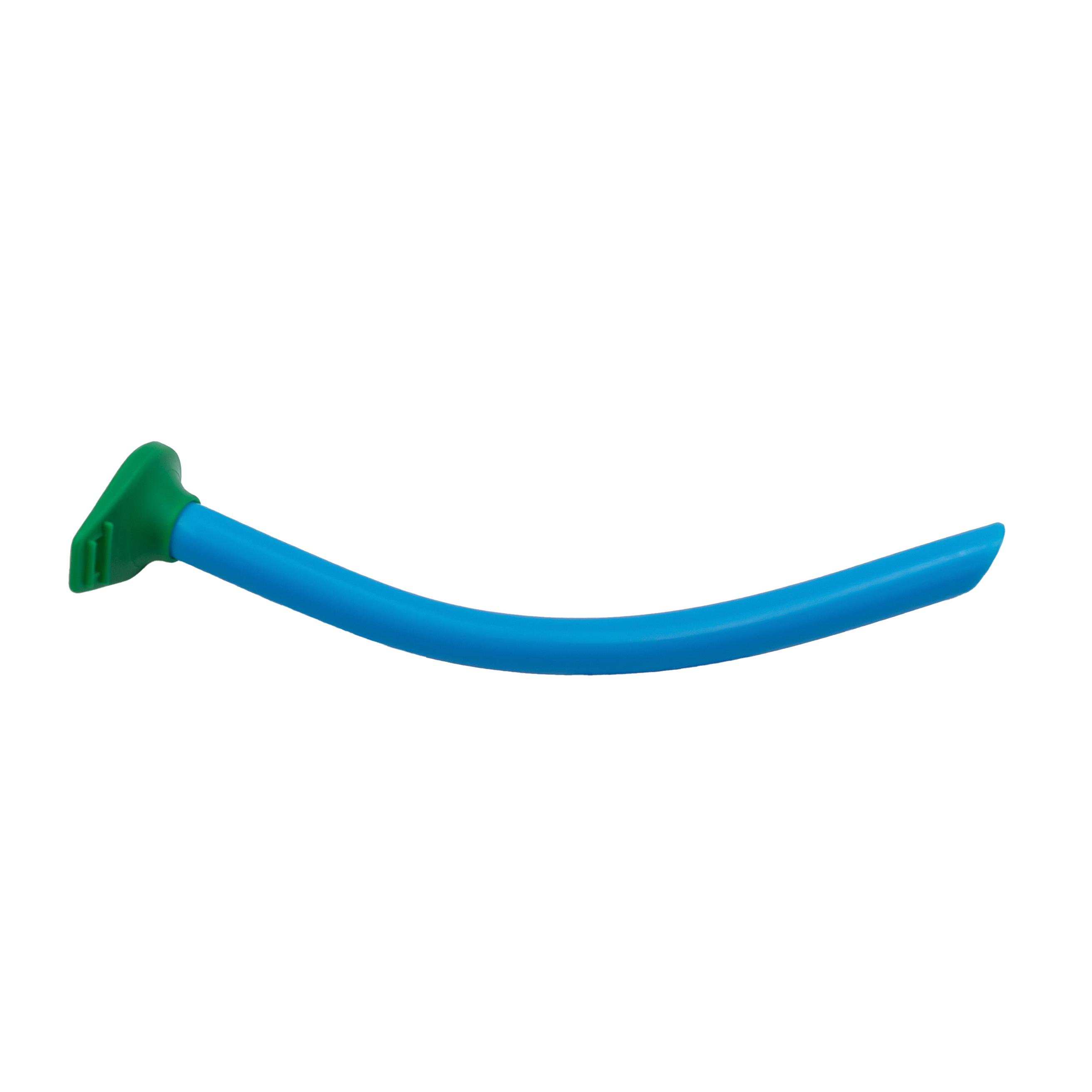 Flexicare NasoSafe® Nasopharyngealtubus nach Wendl - CH 28, gebogener, flexibler Schlauch mit grünem, gerilltem Sicherheitsgriff und abgeschrägtem Ende.