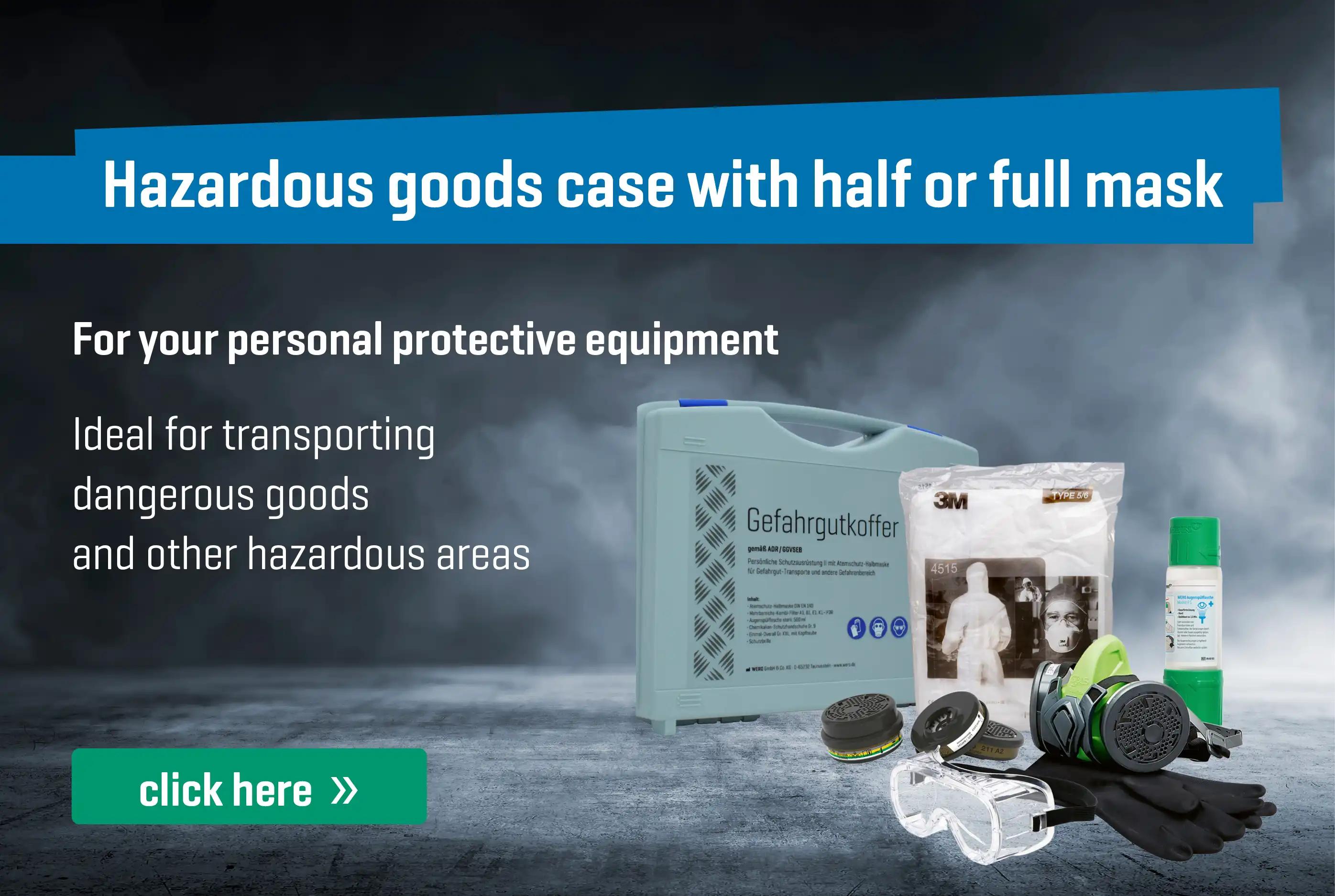 Hellblauer Gefahrgutkoffer mit Tragegriff und offenen Deckel, befüllt mit Gasmaske, Atemschutz, Schutzbrille und Schutzhandschuhen.