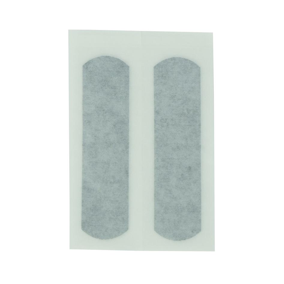 Zwei leicht graue WERO MED-X® TrostPflaster Mini Mix mit abgerundeten Ecken und extra starker Klebkraft aus elastischem, textilem Gewebe.