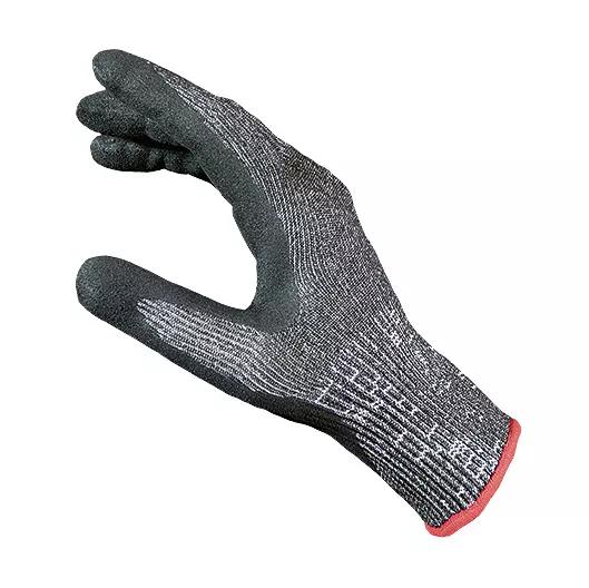 Ein Schnittschutzhandschuh Diptex 666 - CUT F - Grau, 9 aus HPPE-Faser liegt diagonal mit rotem Bündchen und texturierter Handfläche.