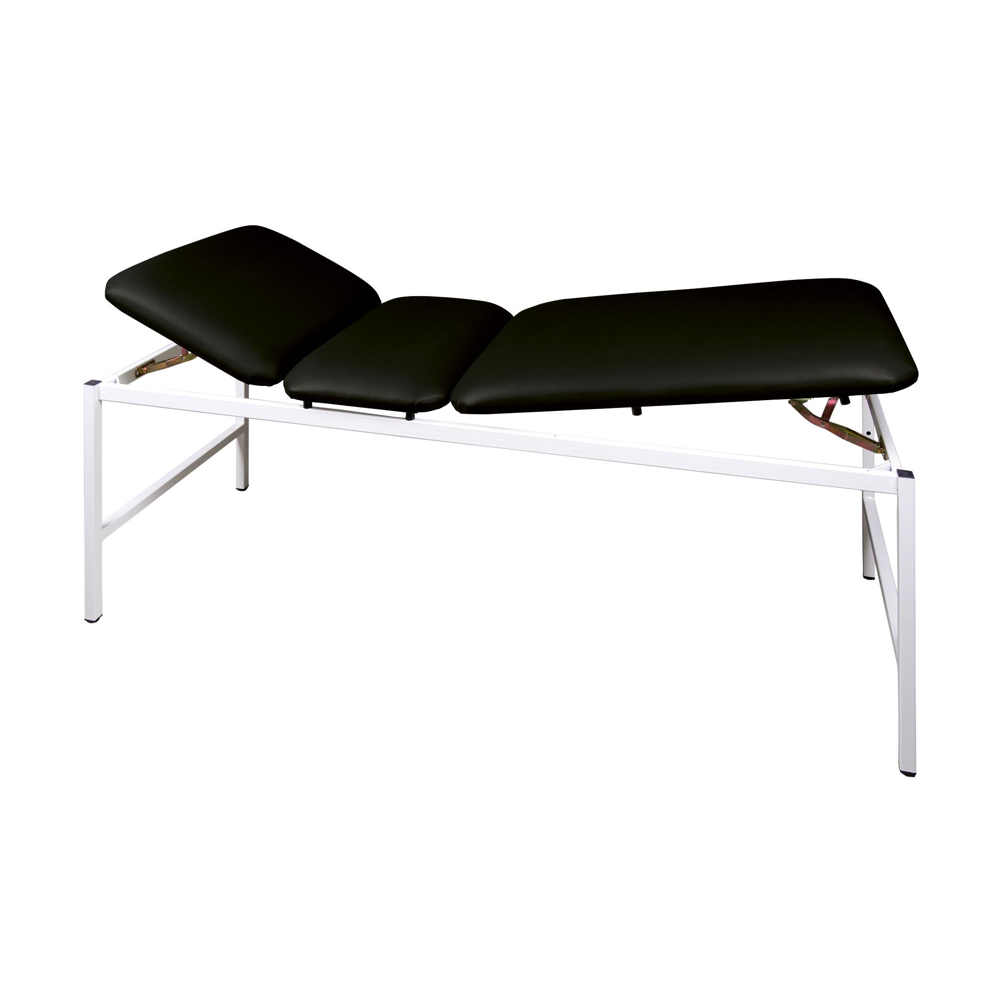 Untersuchungs- und Massageliege Modell 370 S - Schwarz mit dreigeteilter Liegefläche und pulverbeschichtetem Metallgestell, seitlich ausgerichtet.