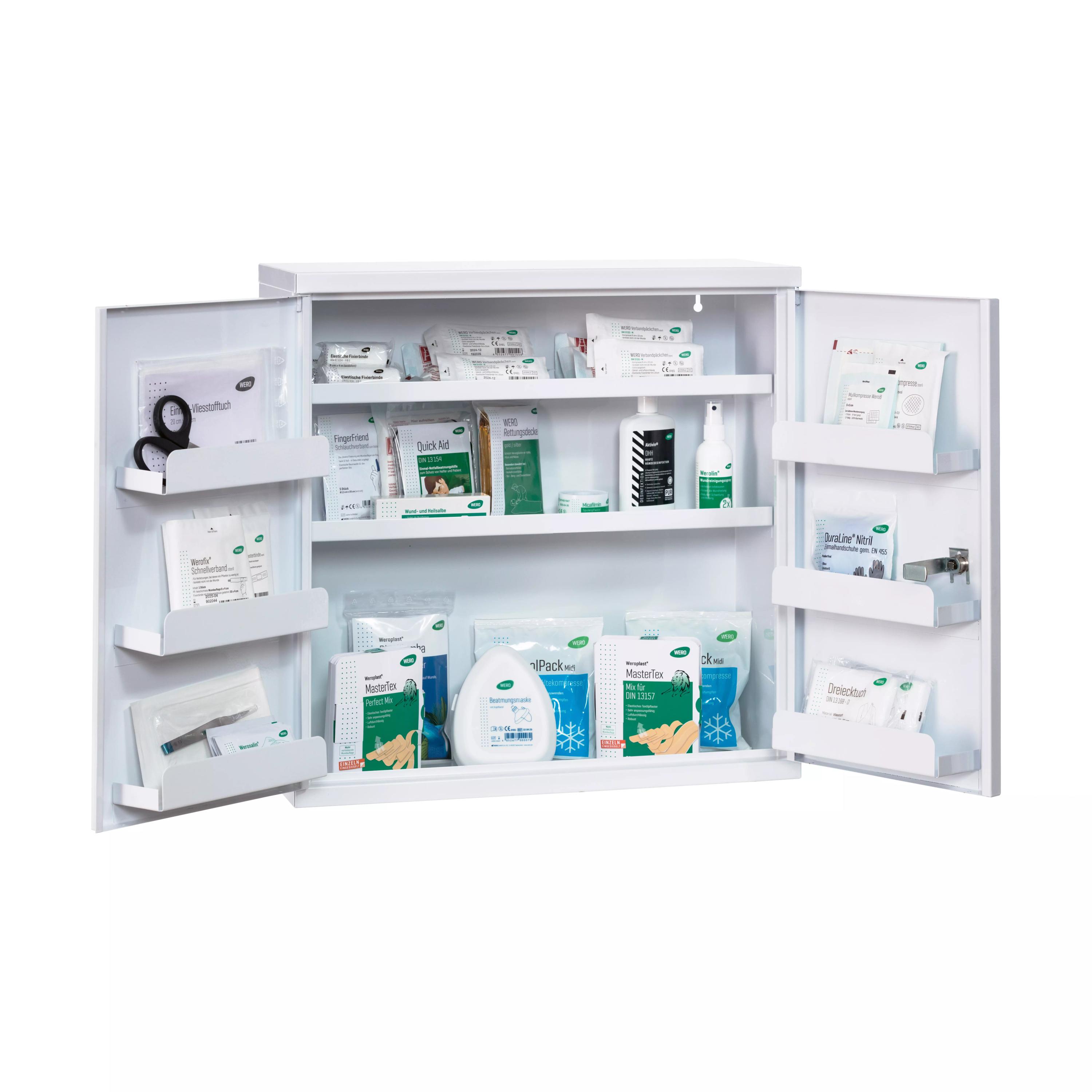 WERO Verbandschrank DuoDoor, leer aus weißem Stahlblech, vier Fächer, geräumig und übersichtlich mit geöffneten Türfächern.