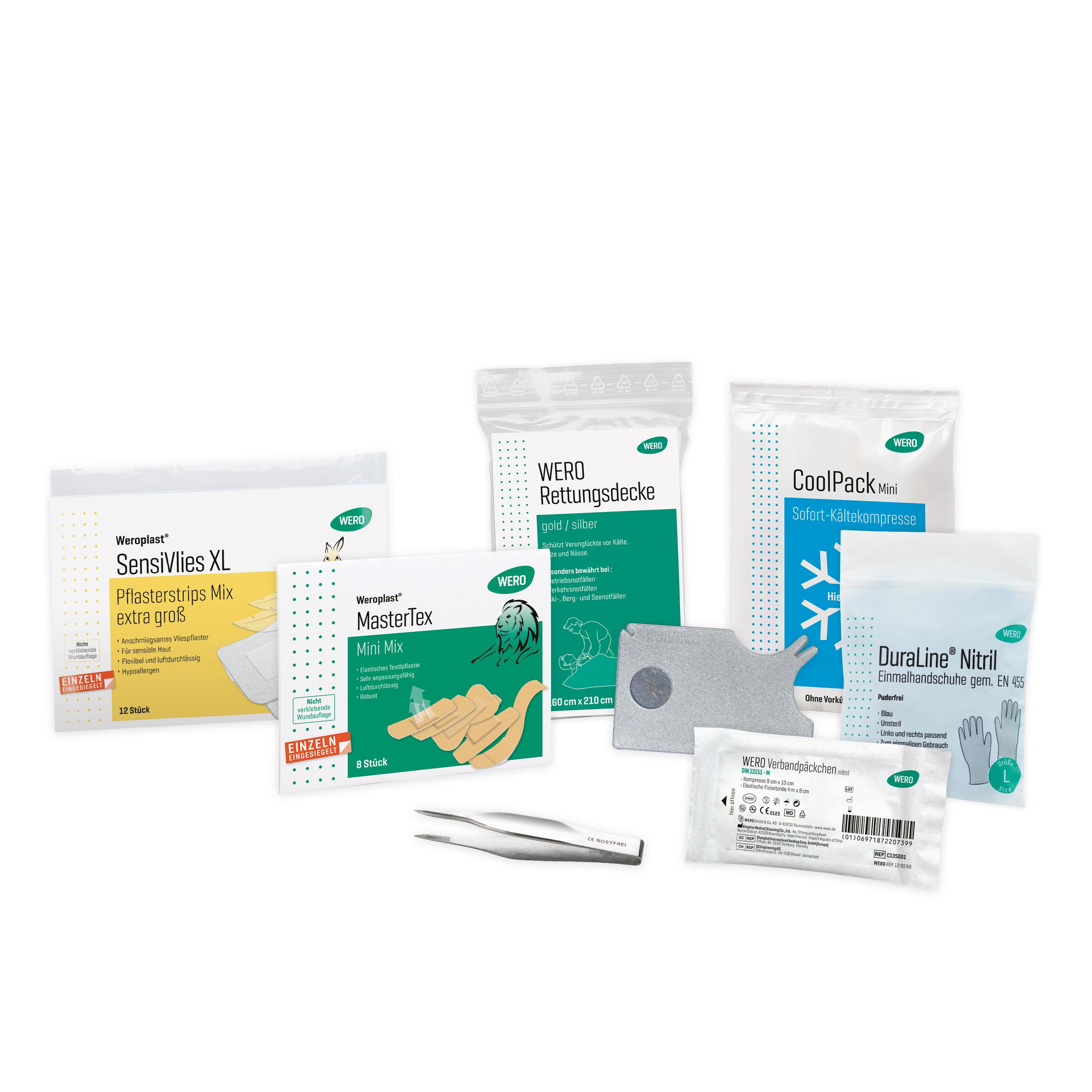 Diverse WERO Füllung für Erste Hilfe Tasche BikeBag mit Pflaster in mehreren Größen sowie Hilfsmitteln wie Pinzette und Verbandsmaterialien.