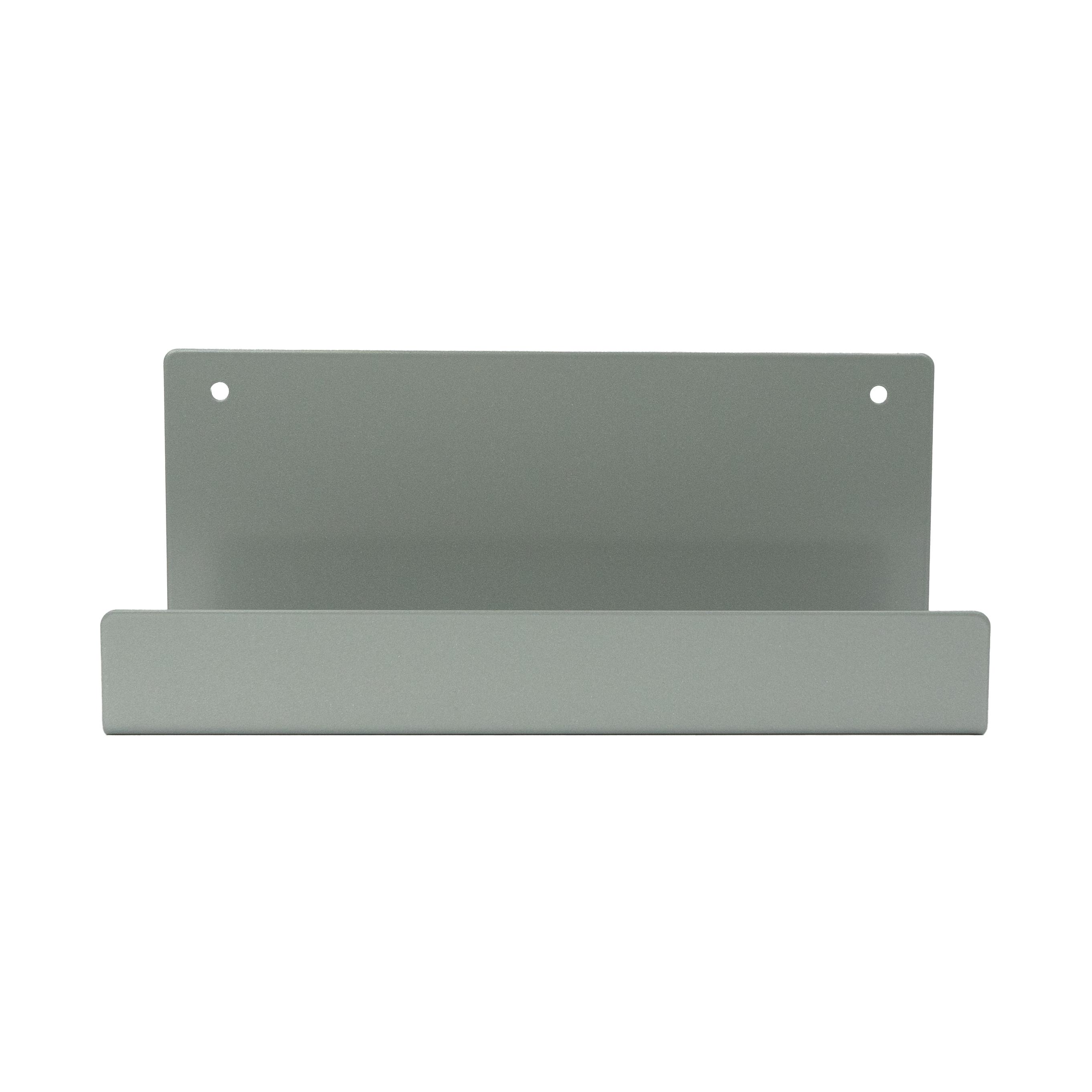 Eine schlichte Wandhalterung für WERO Verbrennungs-Set - Basic aus grauem Stahlblech mit zwei vertikalen seitlichen Metallstreben.