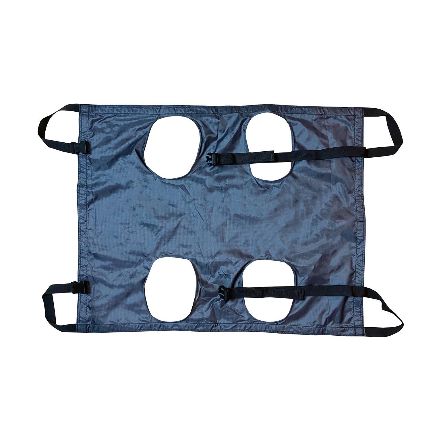 Ein blaues Rescue Essentials K9 QuikLitter Tragetuch für Diensthunde mit strapazierfähigem Ripstop-Material, vier Beinlöchern und zwei schwarzen Gurten mit silbernen Schnallen.