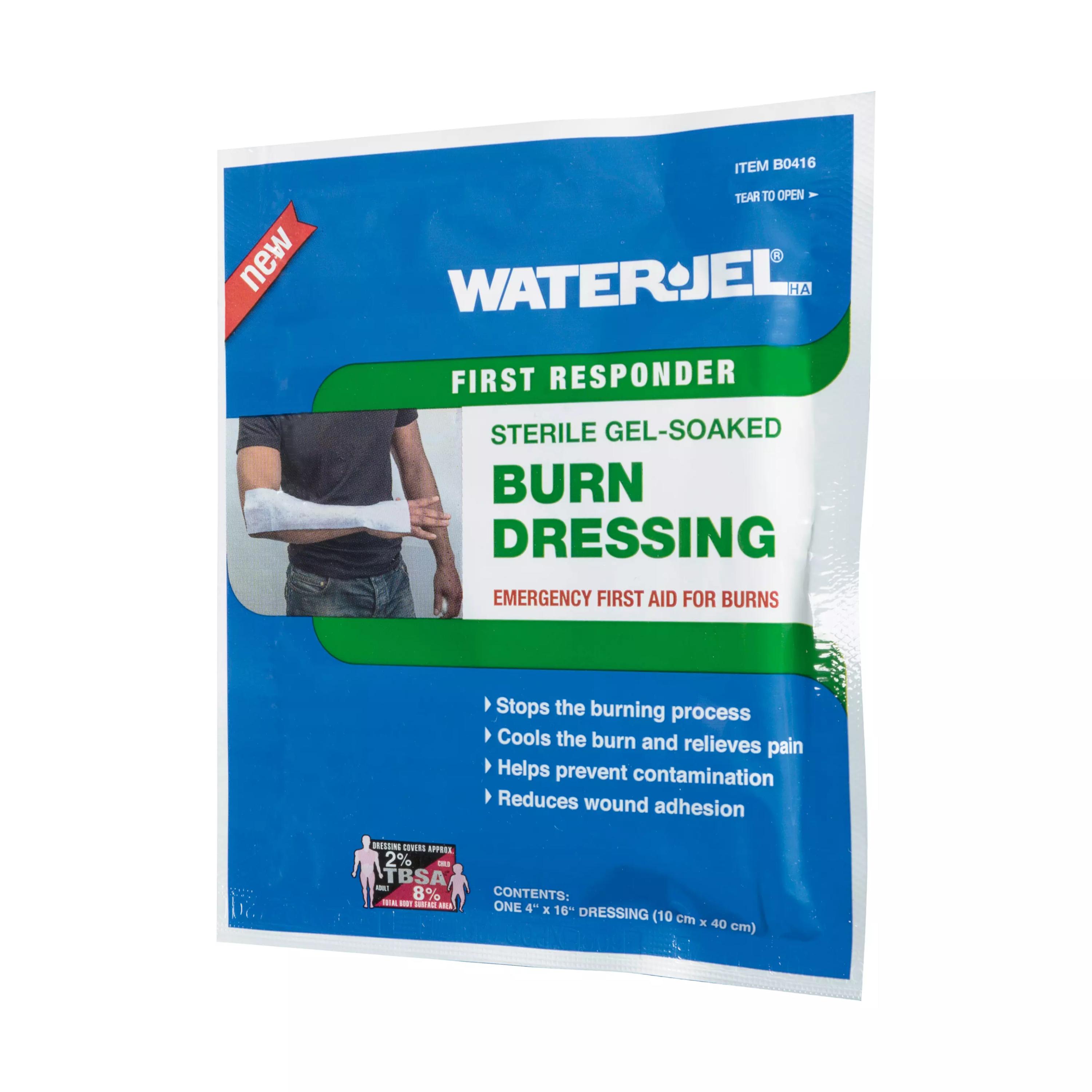 Sterile WATER-JEL® HA First Responder Kompressen in blauer Verpackung, sofort gebrauchsfertig, stoppen Hitzeeinwirkung und enthalten transparentes Gel.