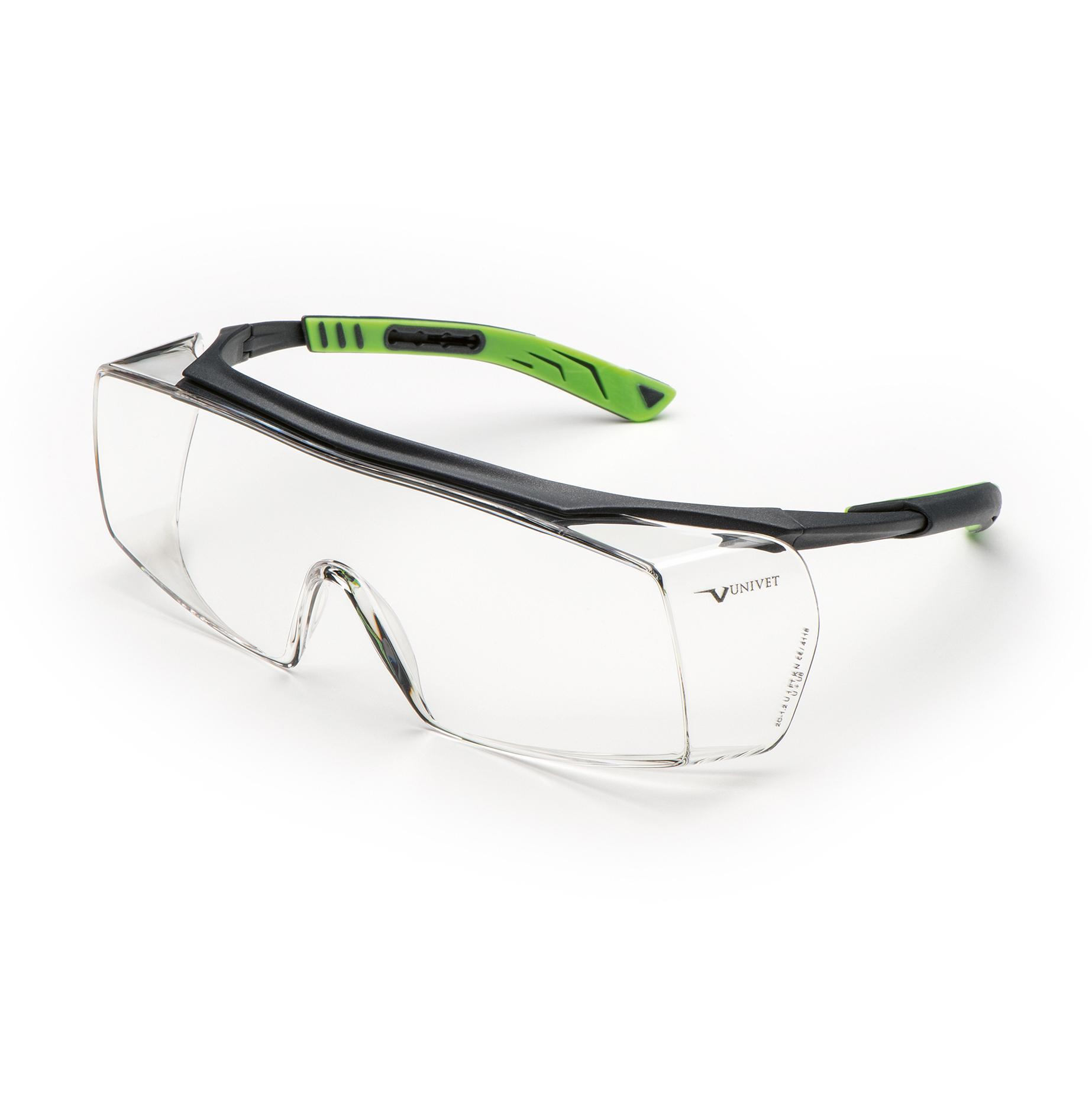 Überbrille Fitover mit klaren, kratzfesten Gläsern, gun metallic und grünen Bügeln sowie markantem Uvintet-Logo, schräg seitlich gezeigt.