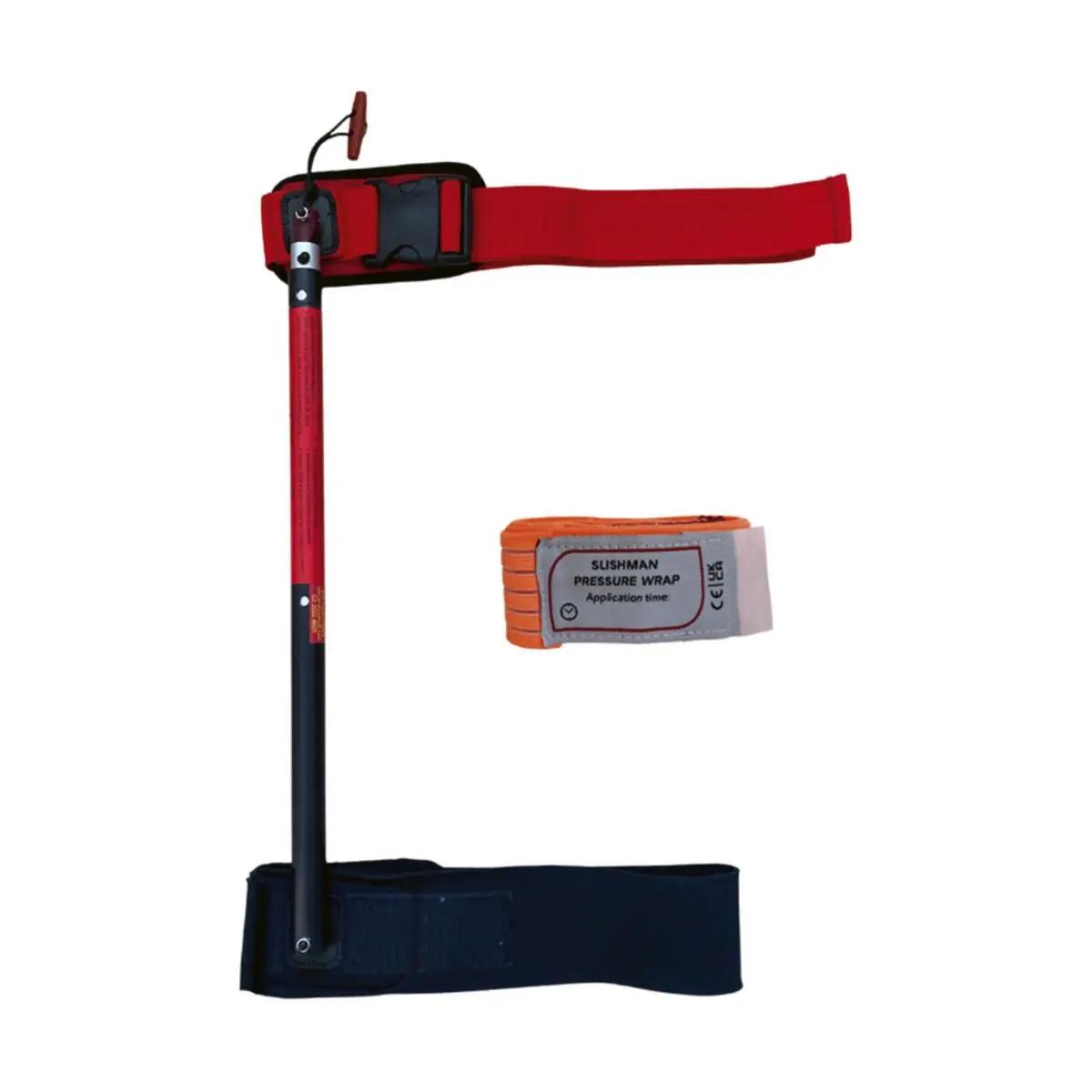 Die Slishman Traction Splint (STS) GEN. 2 mit rotem Griff, schwarzem Rohr und orangefarbenem Slishman Pressure Wrap zur Fixierung.