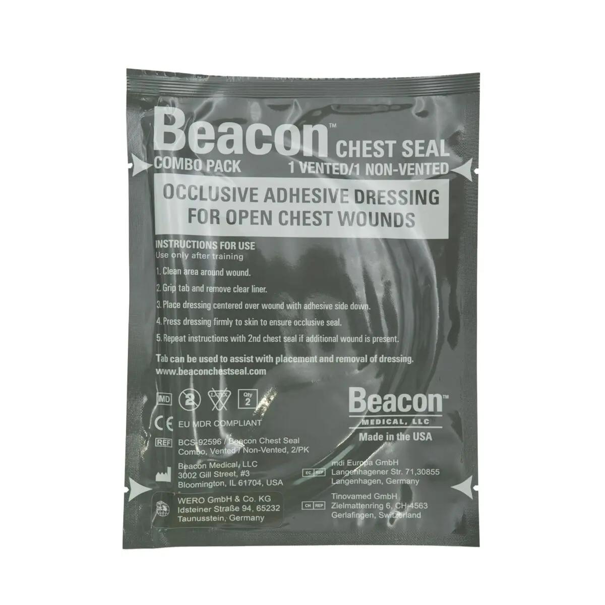 Beacon™ Chest Seal Combo - Kombination, 2 Stk in schwarzer, versiegelter Verpackung mit Produktinformationen, non vented und medizinischem Hydrogel-Klebstoff.