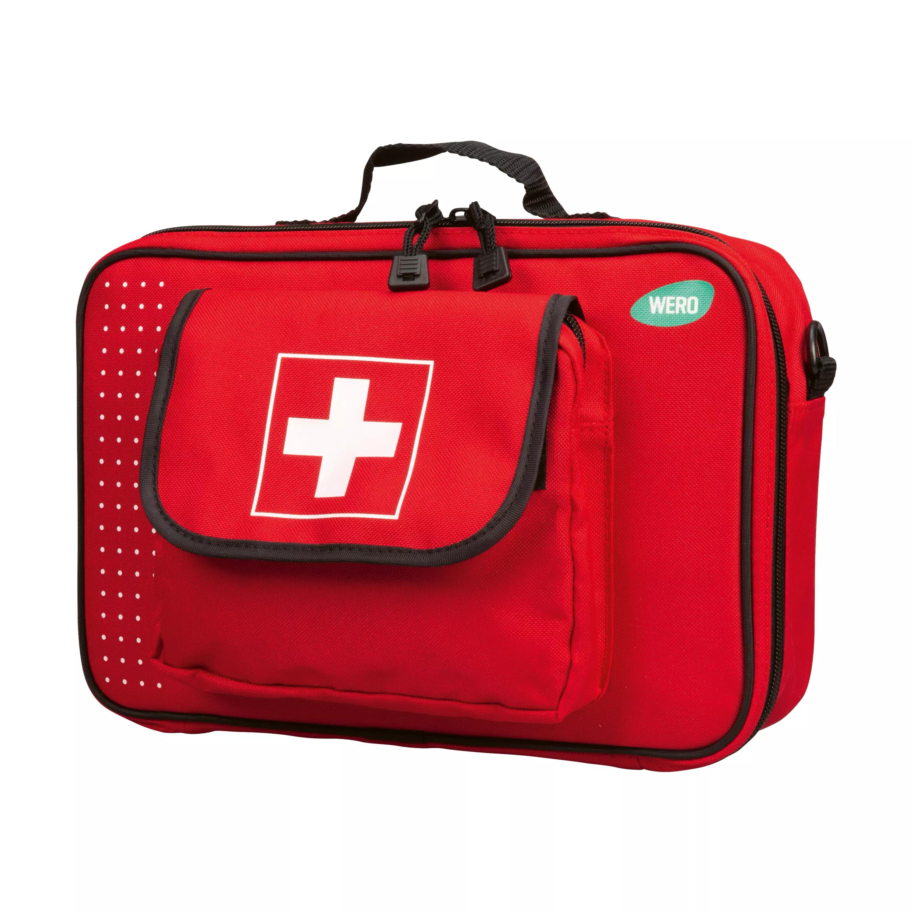 Eine rote Erste Hilfe Tasche WERO Sani-To-Go mit weißem Kreuz, Fronttasche, stabilem Nylongewebe und schwarzem Tragegriff.