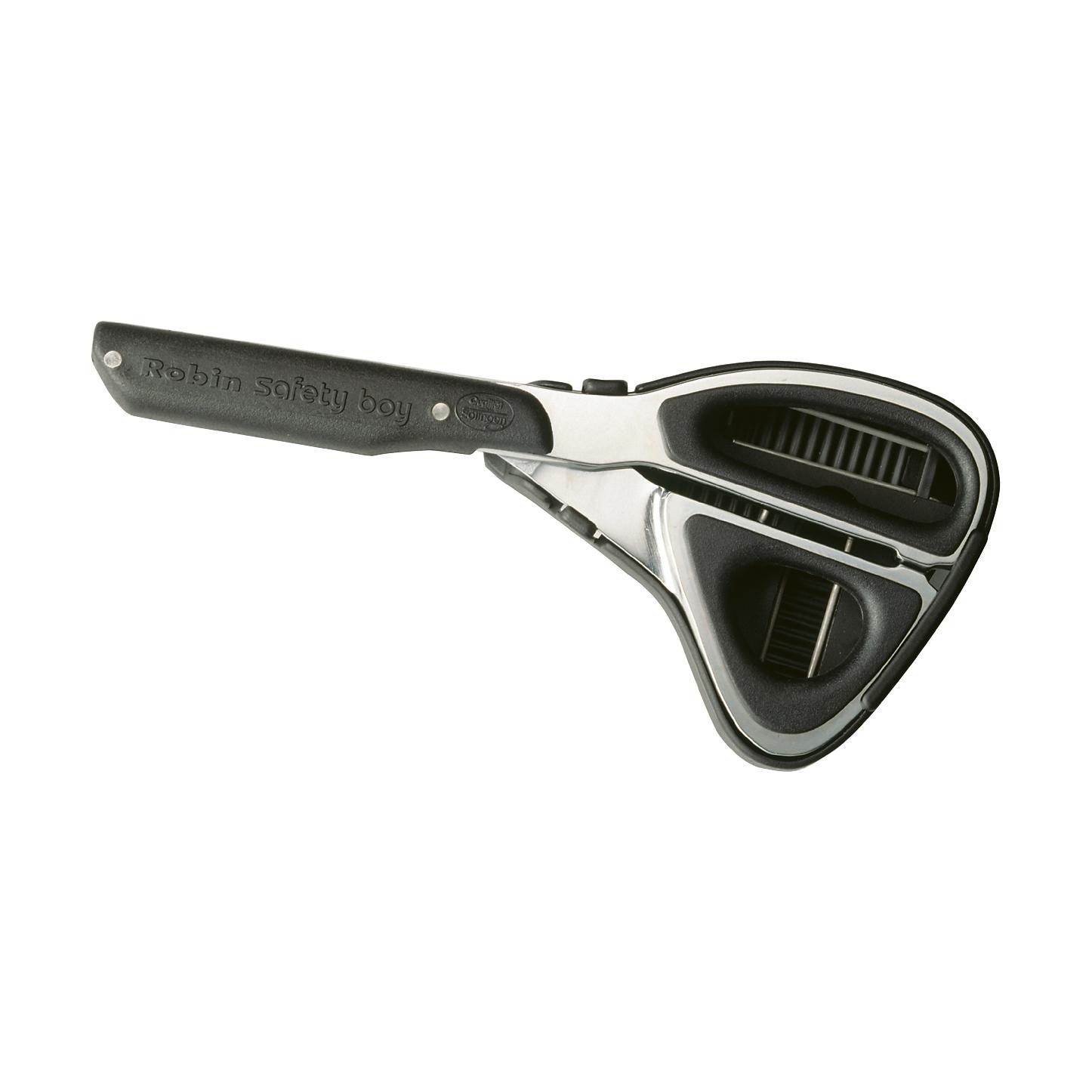 Eine Rettungsschere Robin Safety Boy mit robusten, schwarz-silbernen, leicht gebogenen Griffen und silberner Klinge, aus geschmiedetem Stahl.