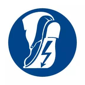 Ein weißes, seitlich gezeigtes Schuhsymbol mit blauem Blitz auf rundem Schild steht für Gebotszeichen: Leitfähiges Schuhwerk (ESD) benutzen.