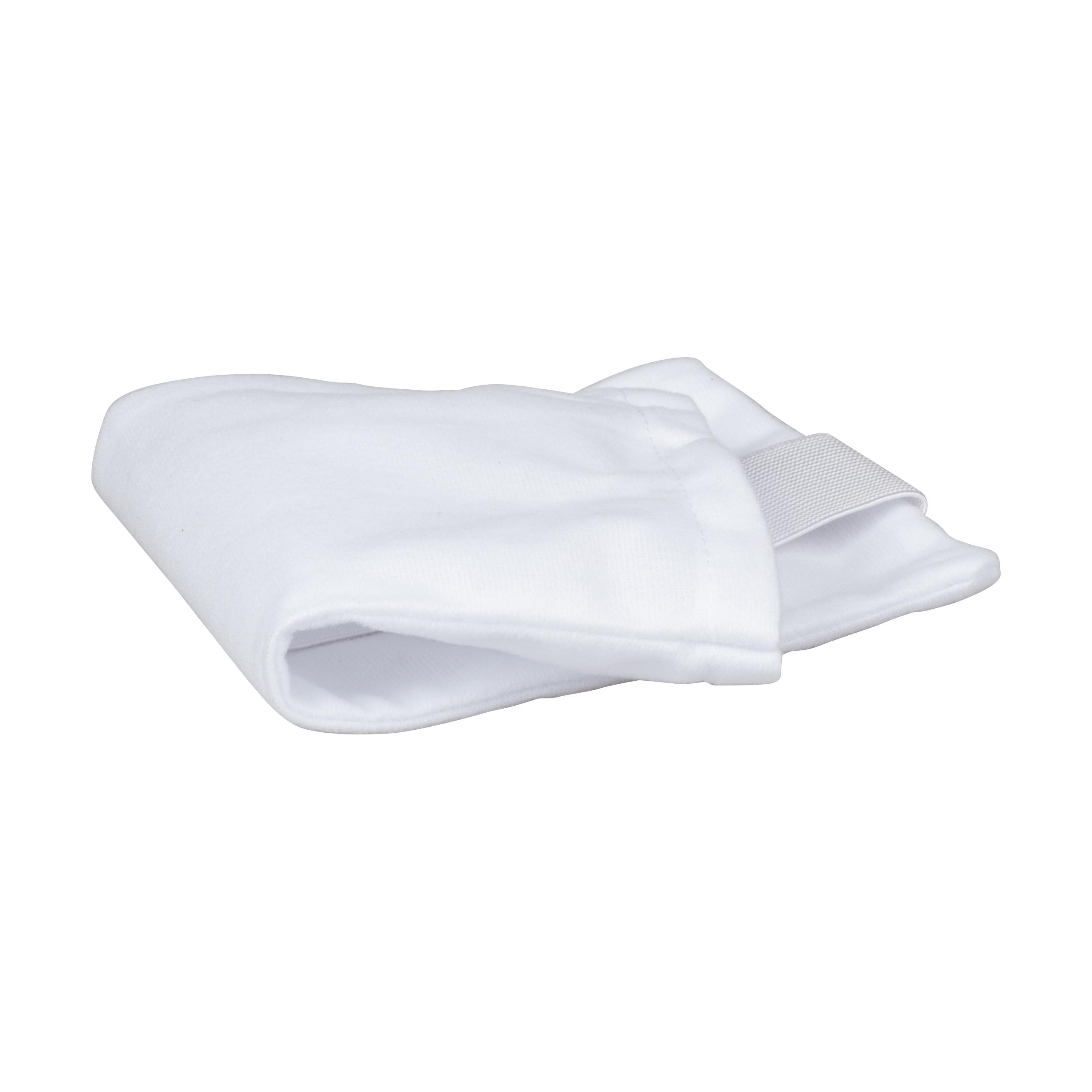 Weiße Vlieshülle mit Klettbefestigungsstreifen, weich gefaltet, für CoolPack Sofort-Kältekompresse und flexibler Fixierung.