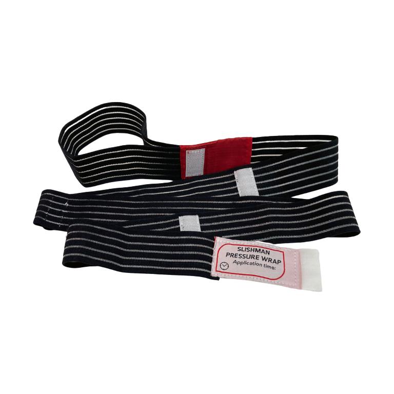 Zwei schwarz-weiß gestreifte Slishman Pressure Wrap - Schwarz Bandagen mit roter Hülse und weißen Etiketten liegen auf weißem Untergrund nebeneinander.