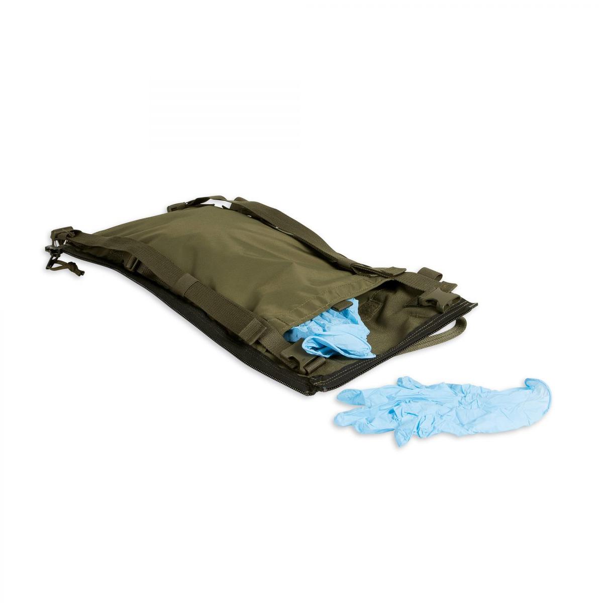 TT Medic Transporter in oliv mit robustem CORDURA® 700 den Material, offenliegend mit einer blauen Handschuhpaar, Tragegriffen und Außentasche.