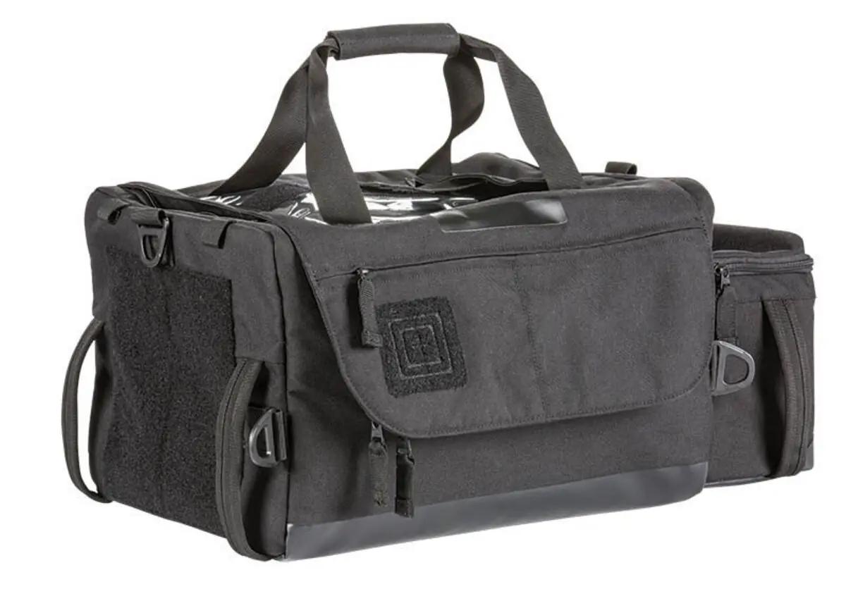 Schwarze 5.11 ALS/BLS Duffel, Medic Tasche mit seitlichem Henkel, Reißverschluss, Patch-Flap und verstellbaren Front- sowie Seitenriemen.