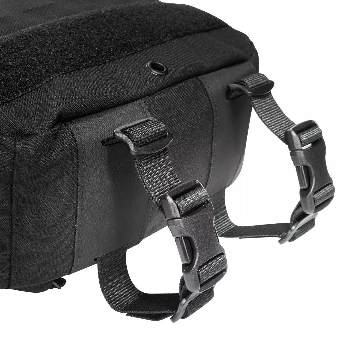 TT Medic Assault Pack MKII Rucksack - L, Schwarz wird aus robustem Material gezeigt, mit Laser Cut MOLLE-System und flacher, übersichtlicher Form.