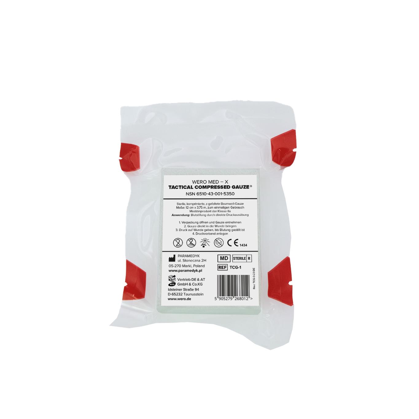 Weiße, kompakte Packung WERO MED-X® Tactical Compressed Gauze® mit schwarzem Etikett, sterilem Siegel und aufgedrucktem Barcode auf der Rückseite.